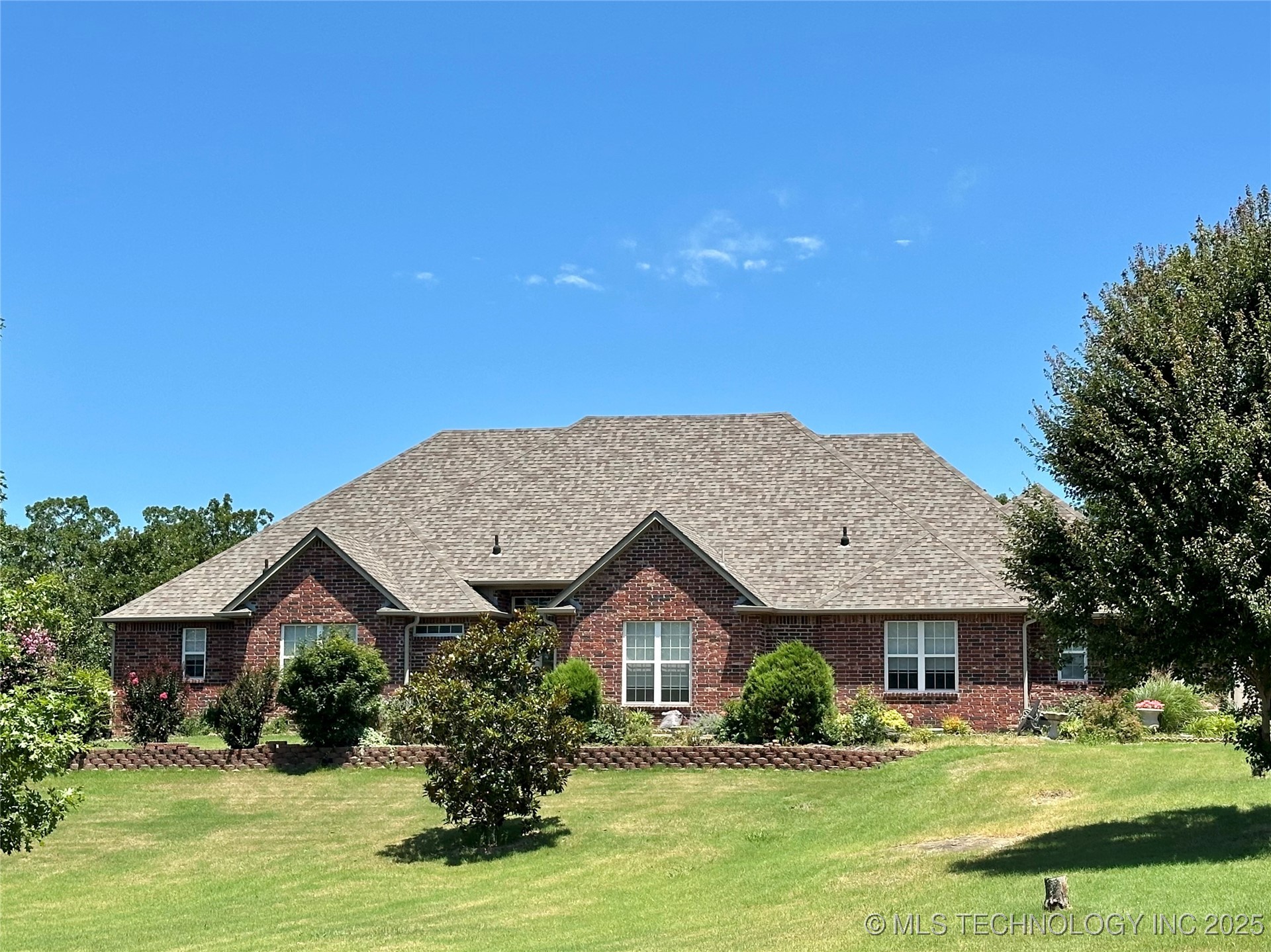 5029 Woodland Drive Property Photo 1