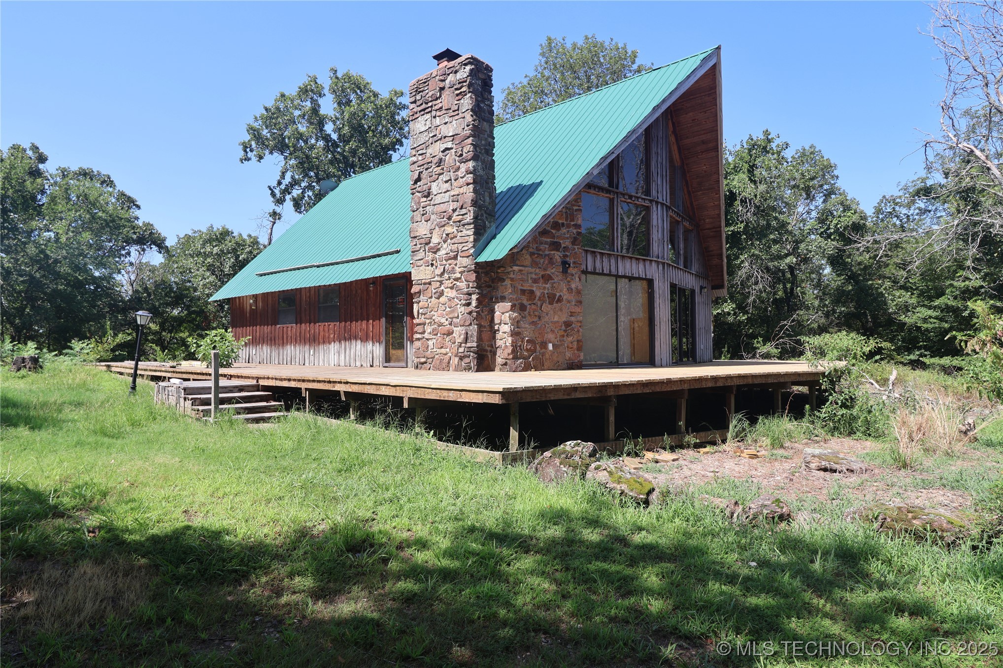 22191 Carters Lake Road Property Photo 1
