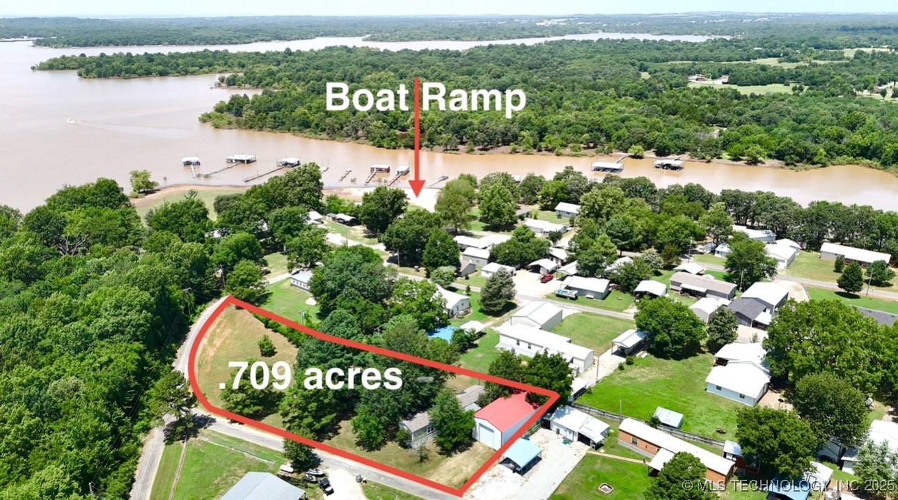 421823 E 1163 Road Property Photo 1
