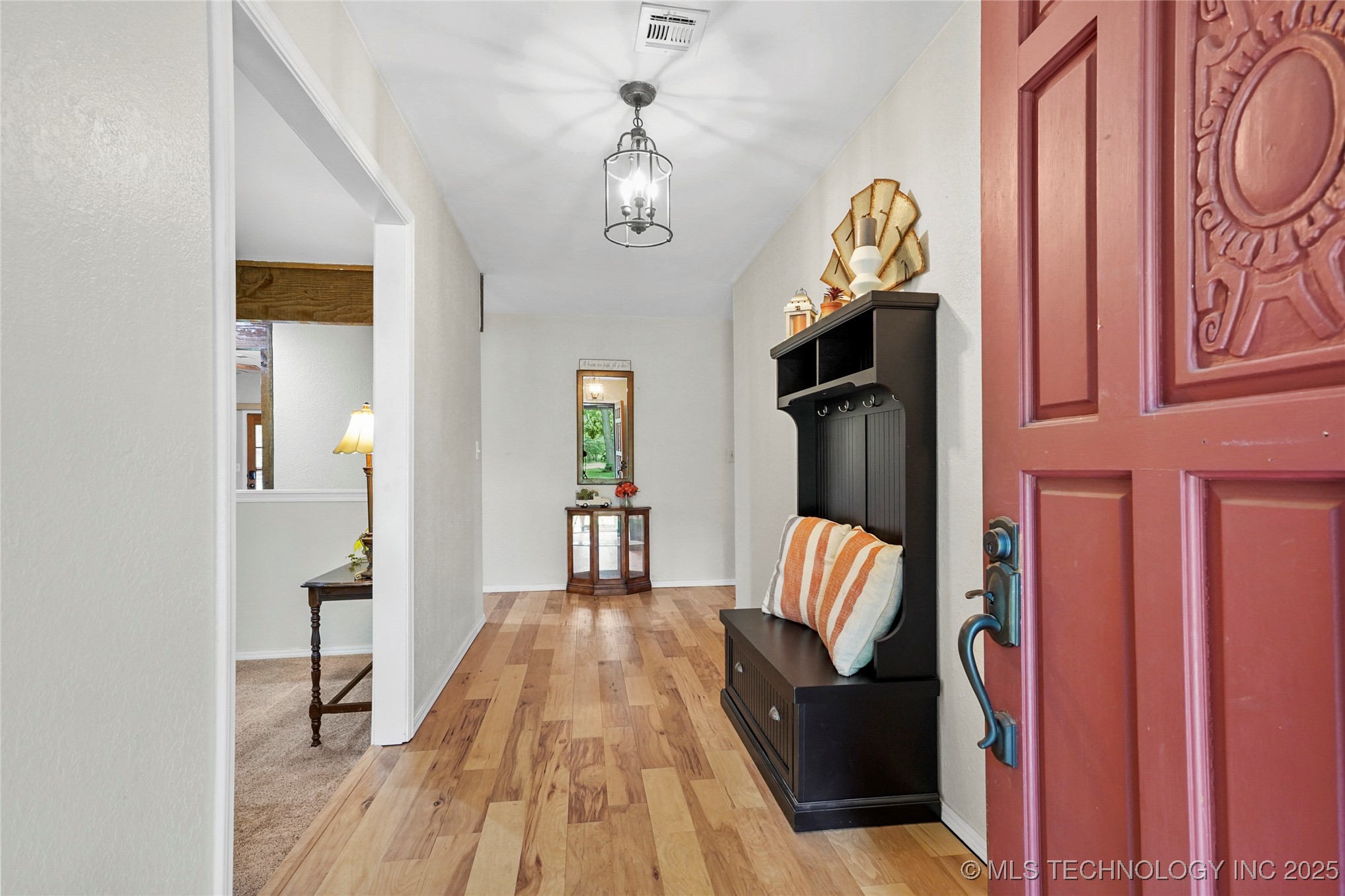 441 Timbercrest Road Property Photo 6