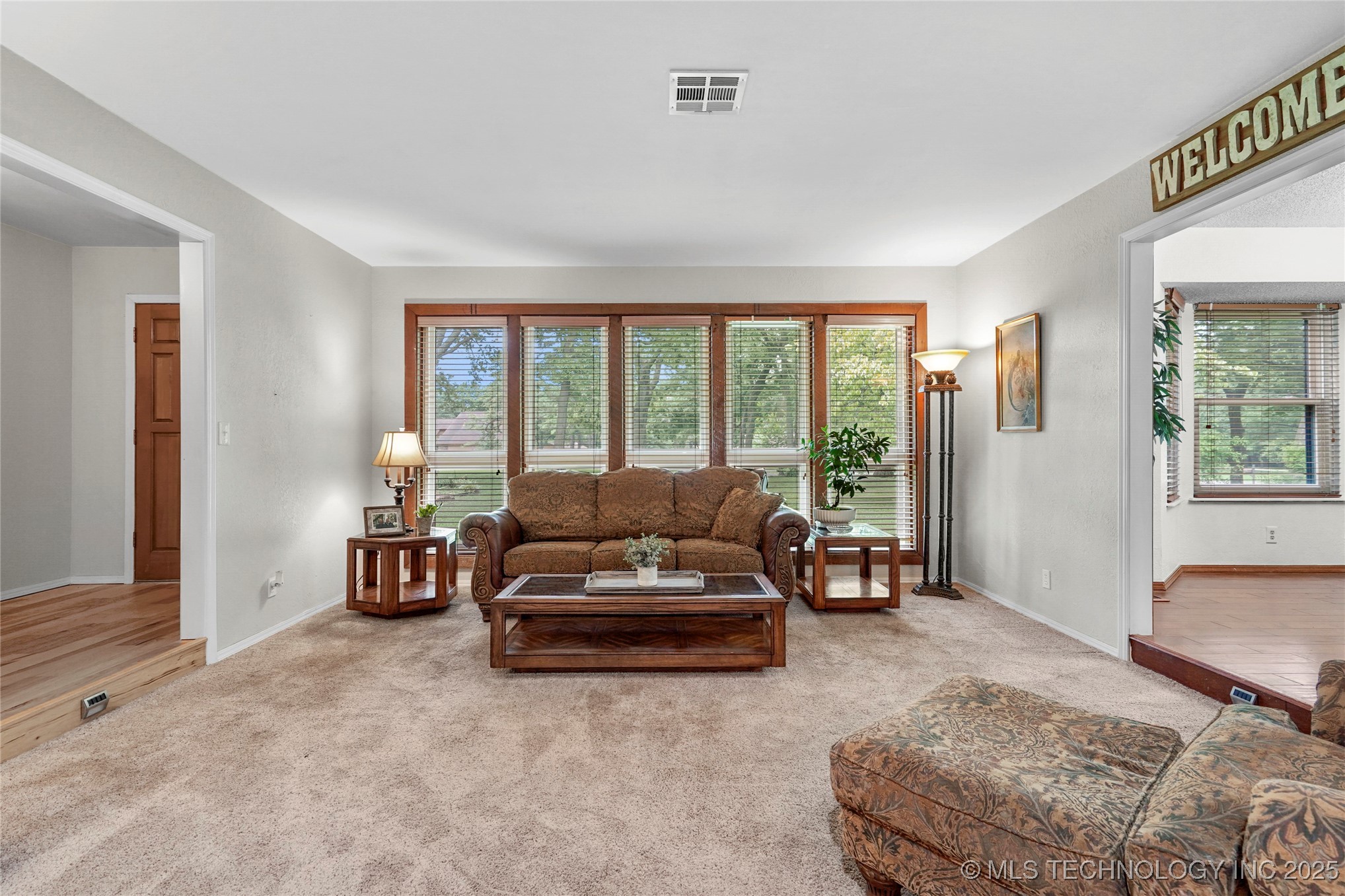 441 Timbercrest Road Property Photo 9