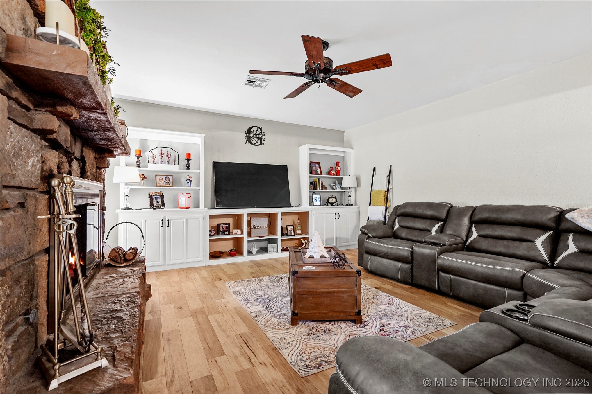 441 Timbercrest Road Property Photo 14