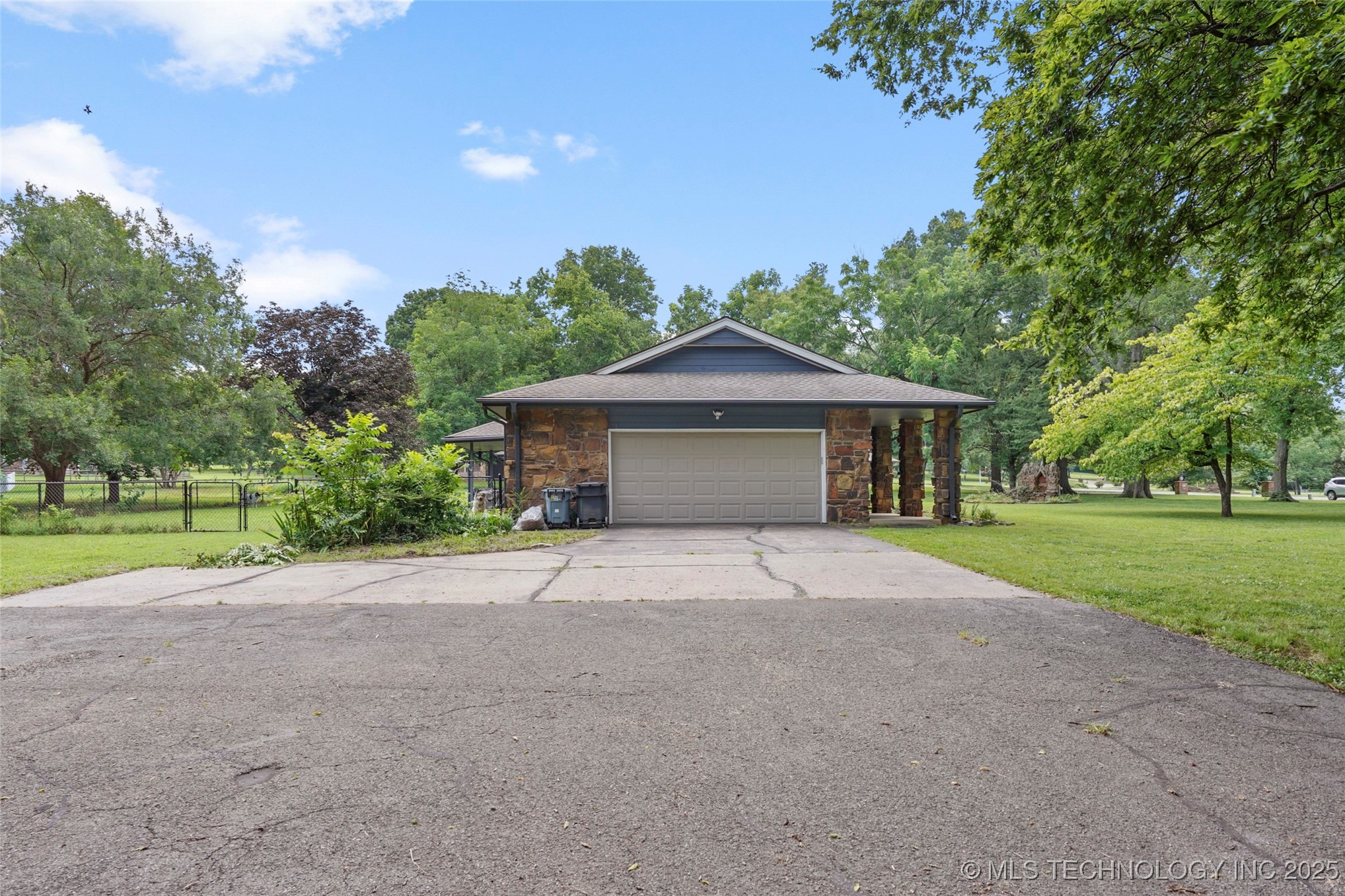 441 Timbercrest Road Property Photo 38