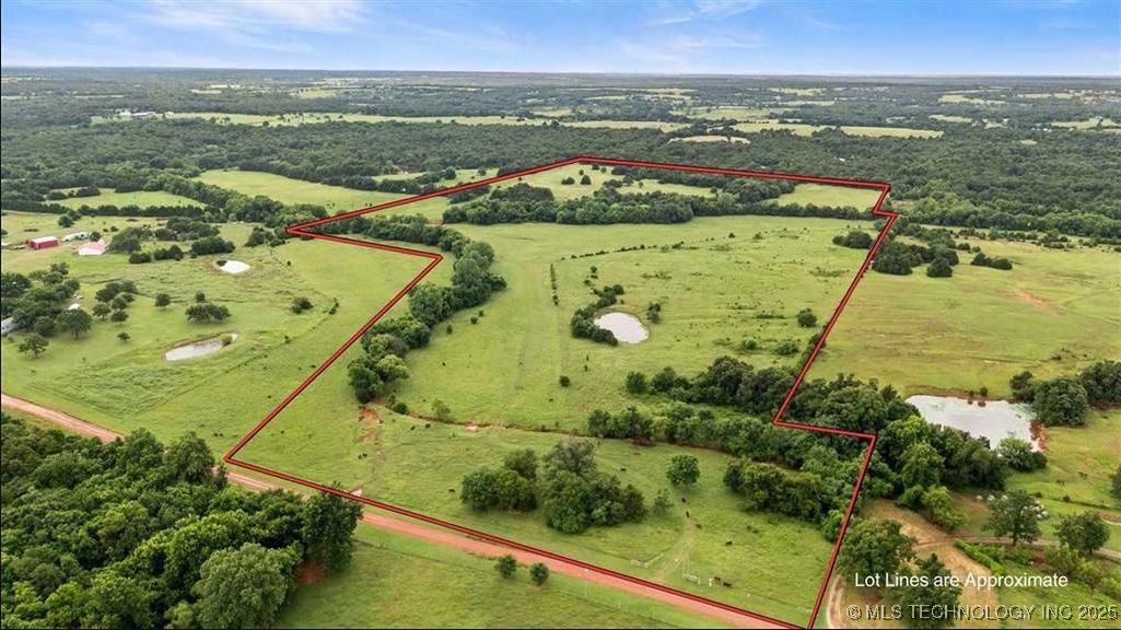 E 810 Road Property Photo