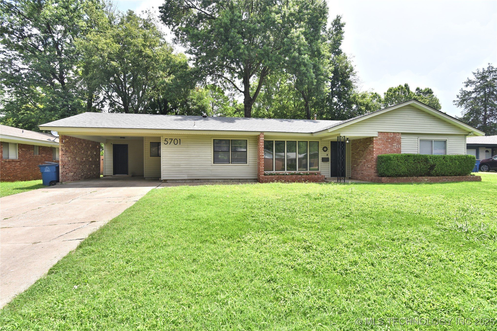 5701 S Rockford Place Property Photo 1