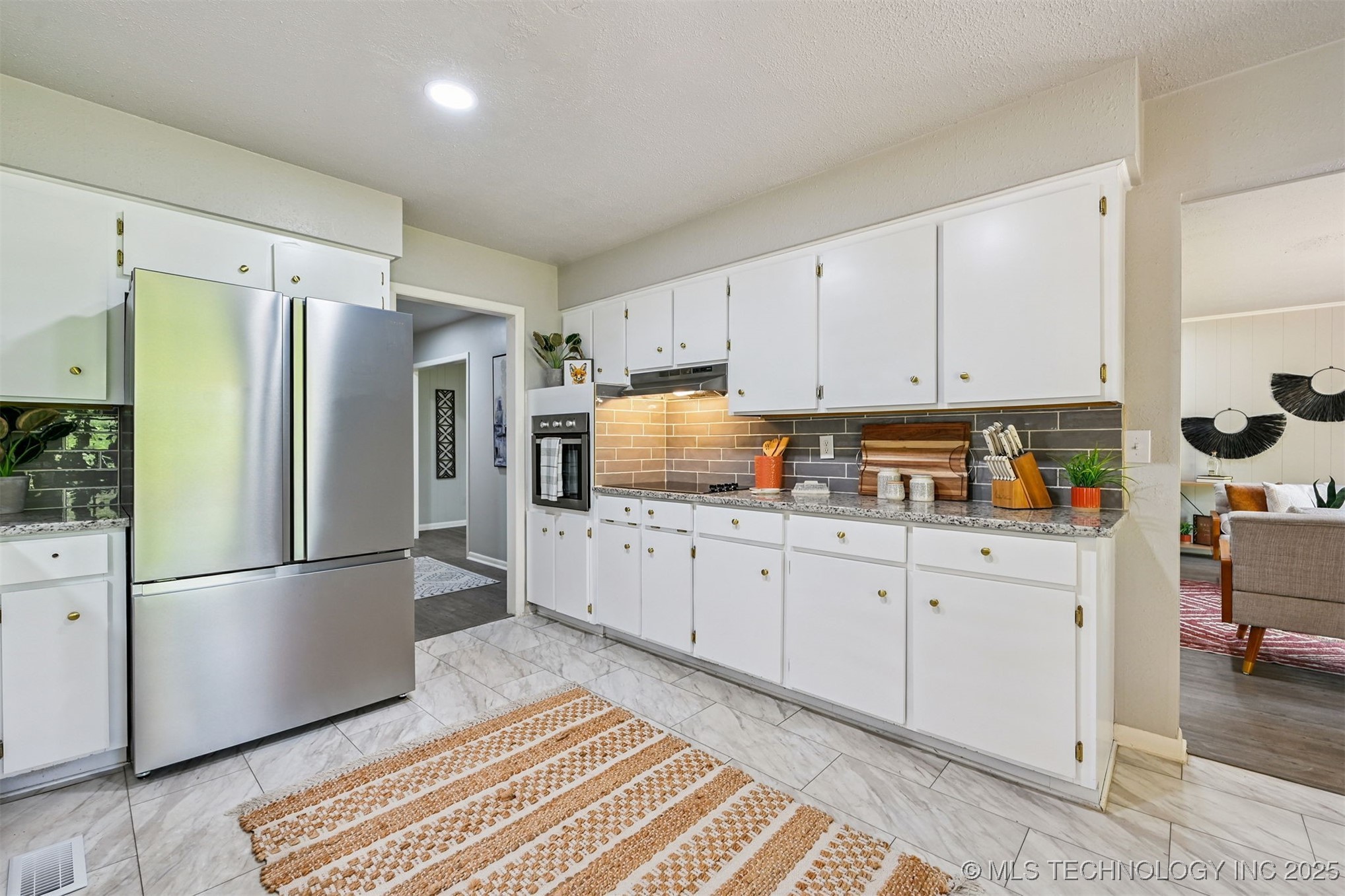 3350 E 54th Street Property Photo 11
