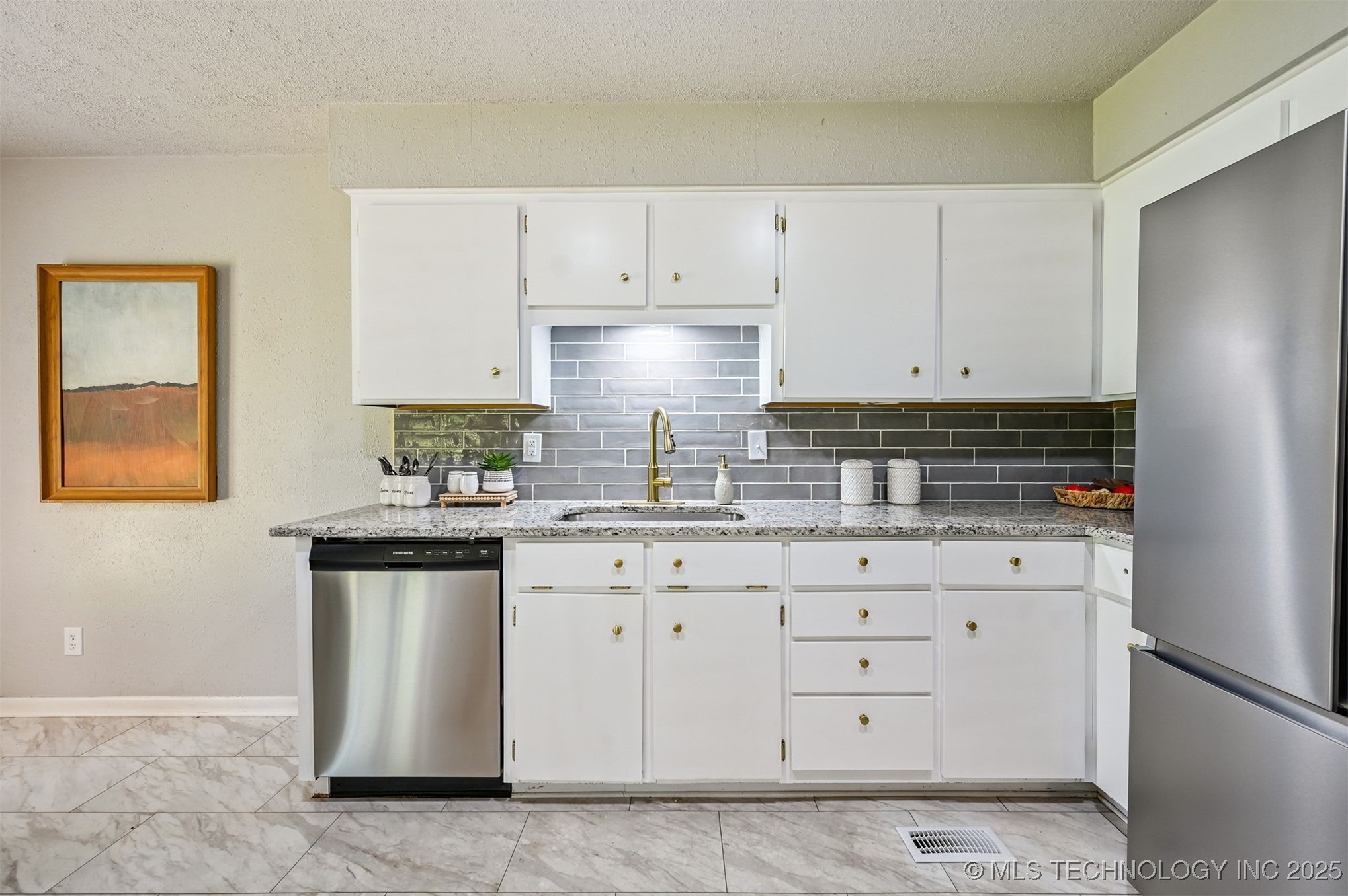 3350 E 54th Street Property Photo 13