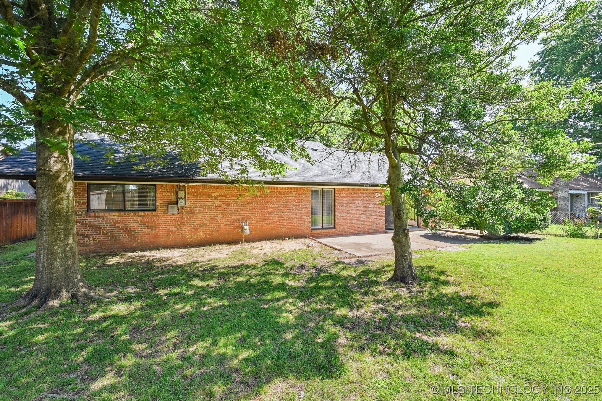 3350 E 54th Street Property Photo 26