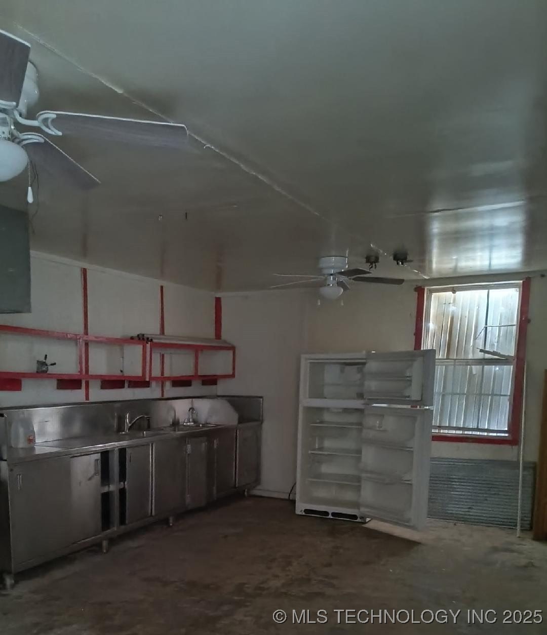 2429 State Hwy 31 Property Photo 5