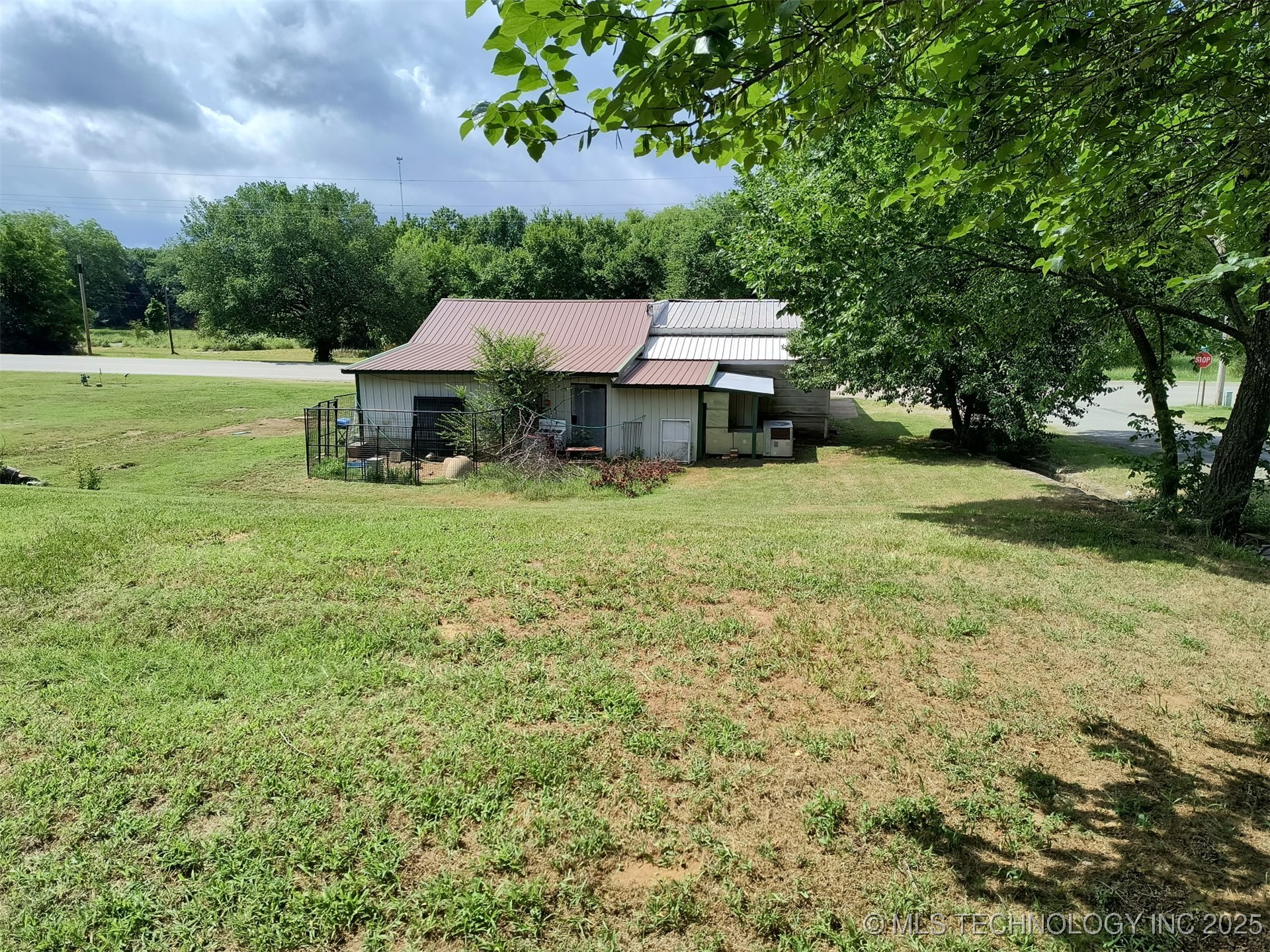 2429 State Hwy 31 Property Photo 11