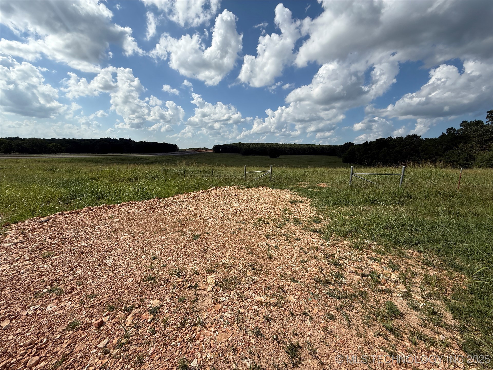 18208 W Grandview Road Property Photo 1