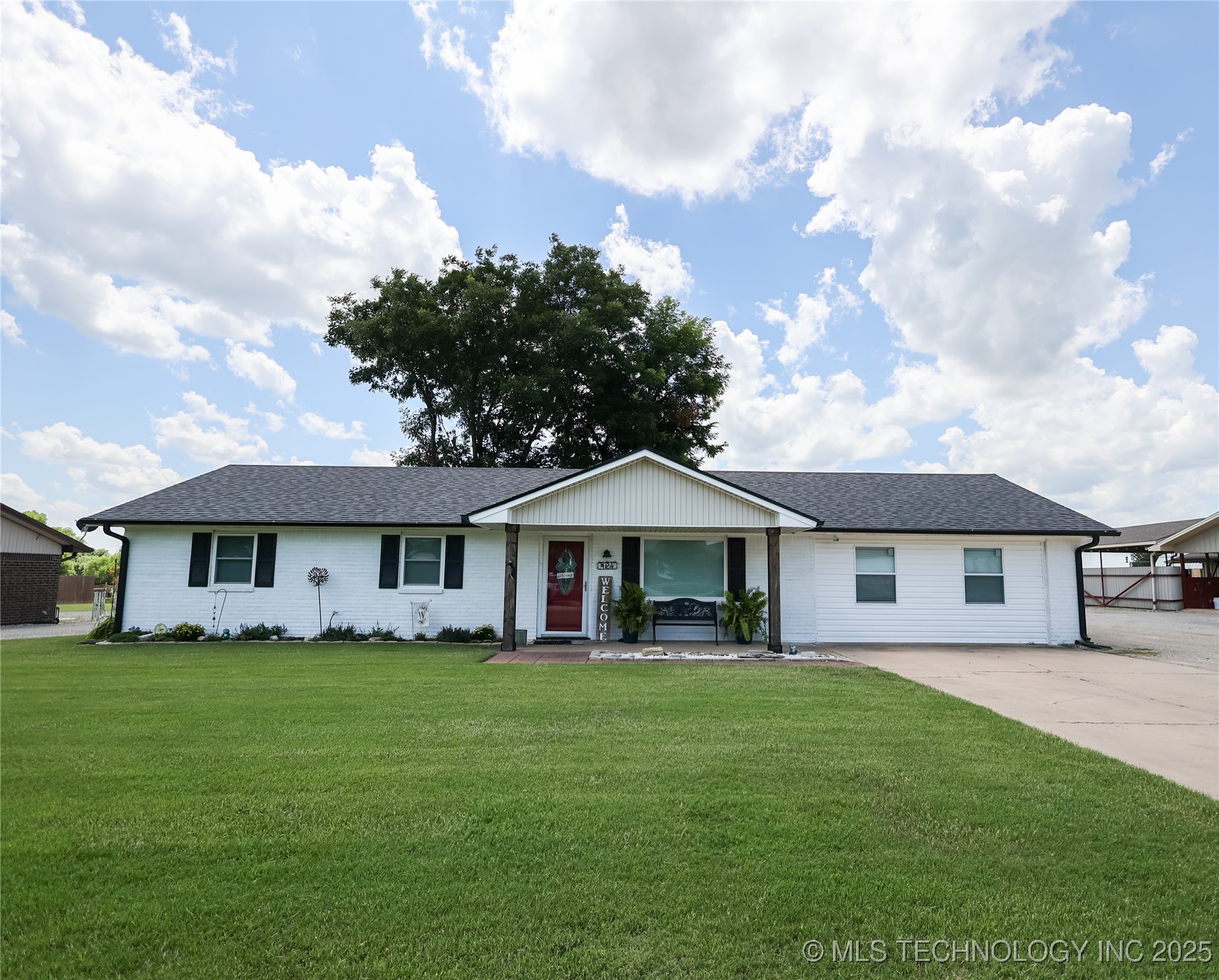 124 Hazelwood Property Photo 1