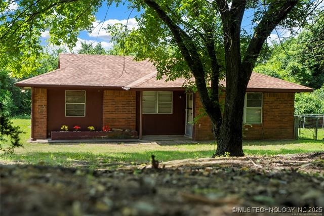 2608 Hickory Bluff Road Property Photo 1