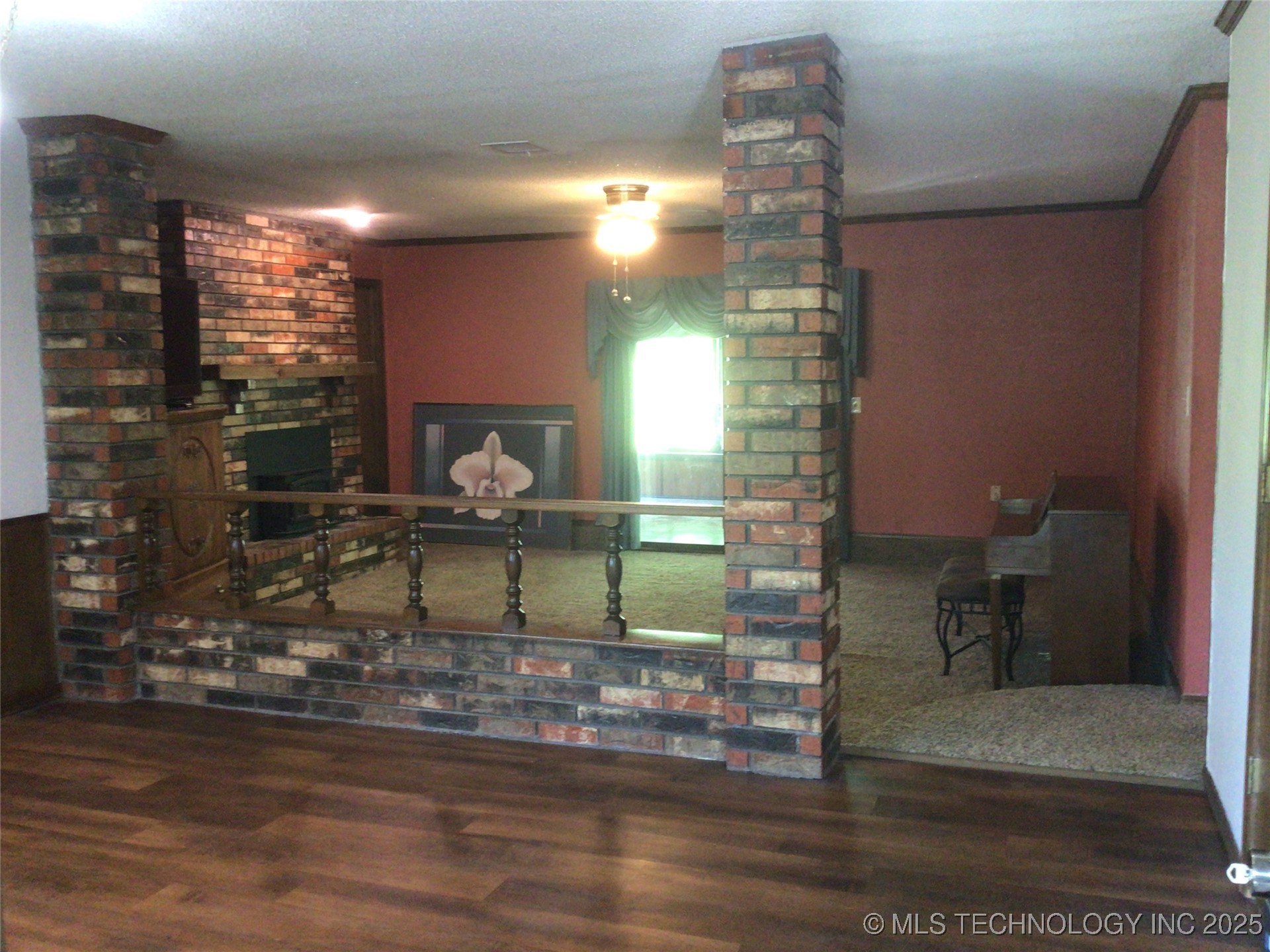 5555 W Highway 20 Property Photo 3