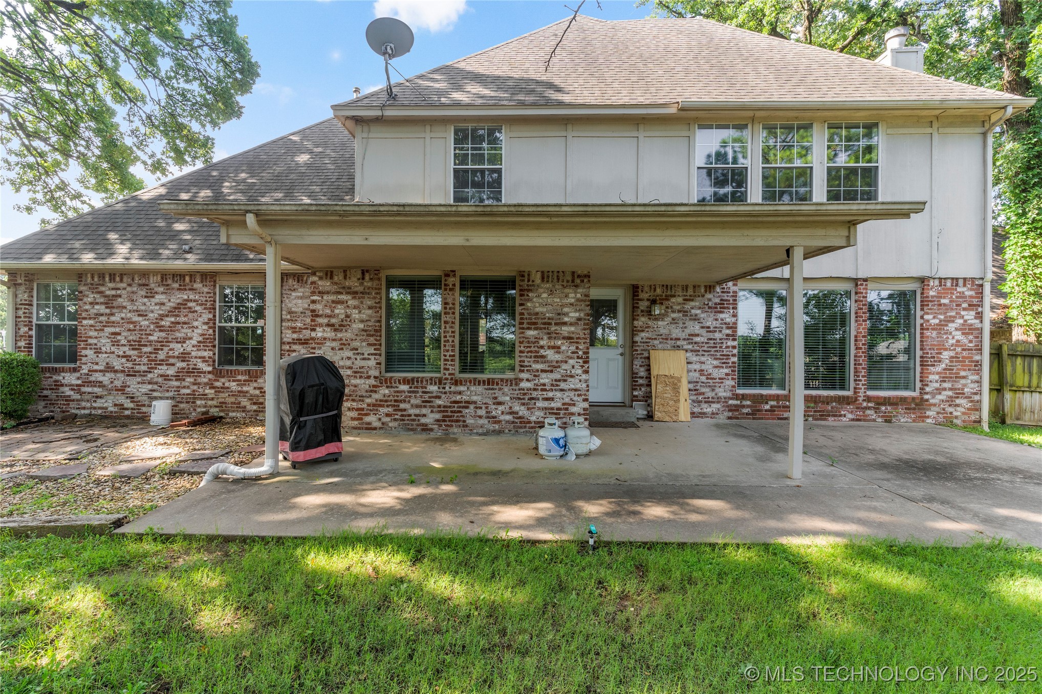 6723 E 97th Street Property Photo 5