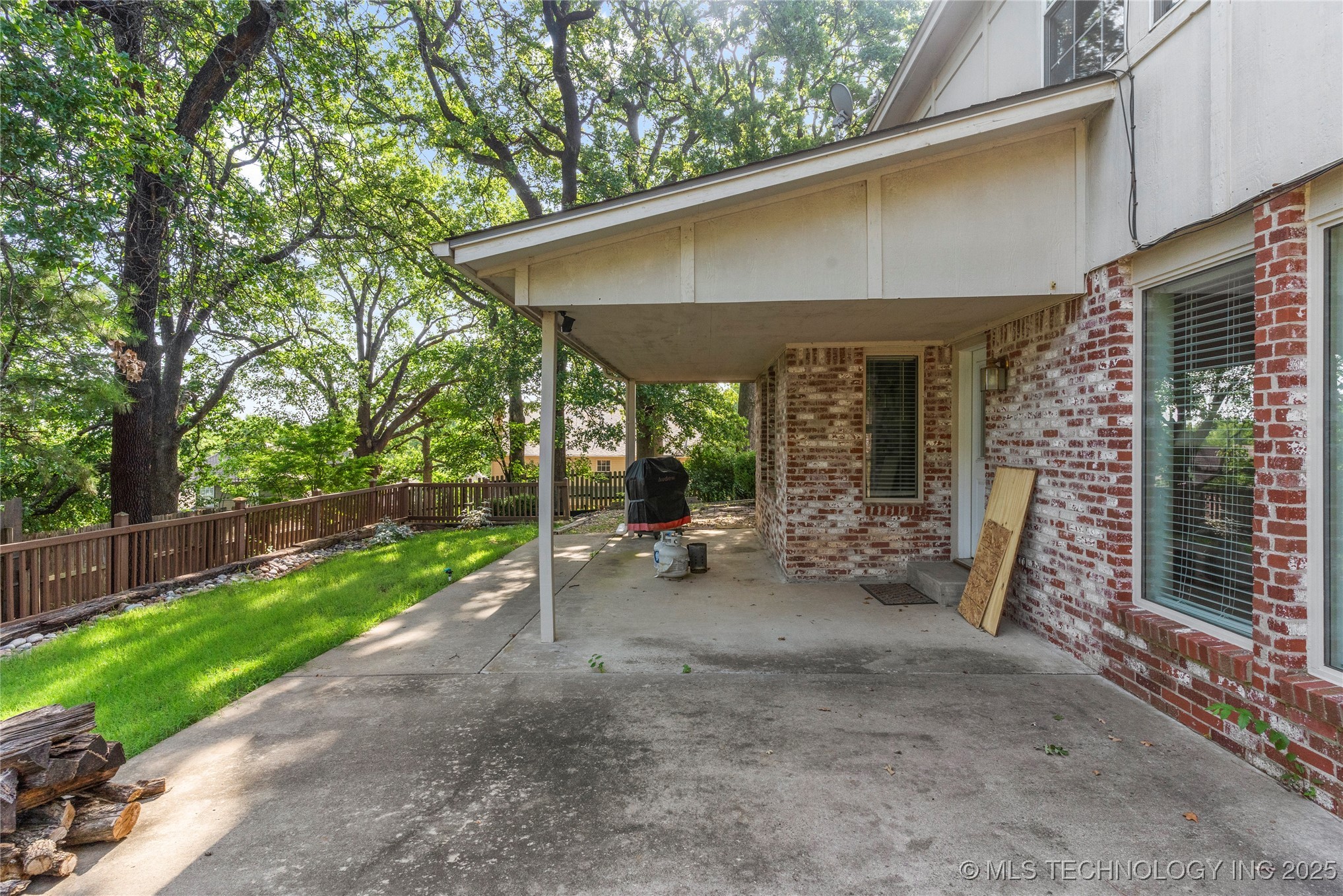 6723 E 97th Street Property Photo 7
