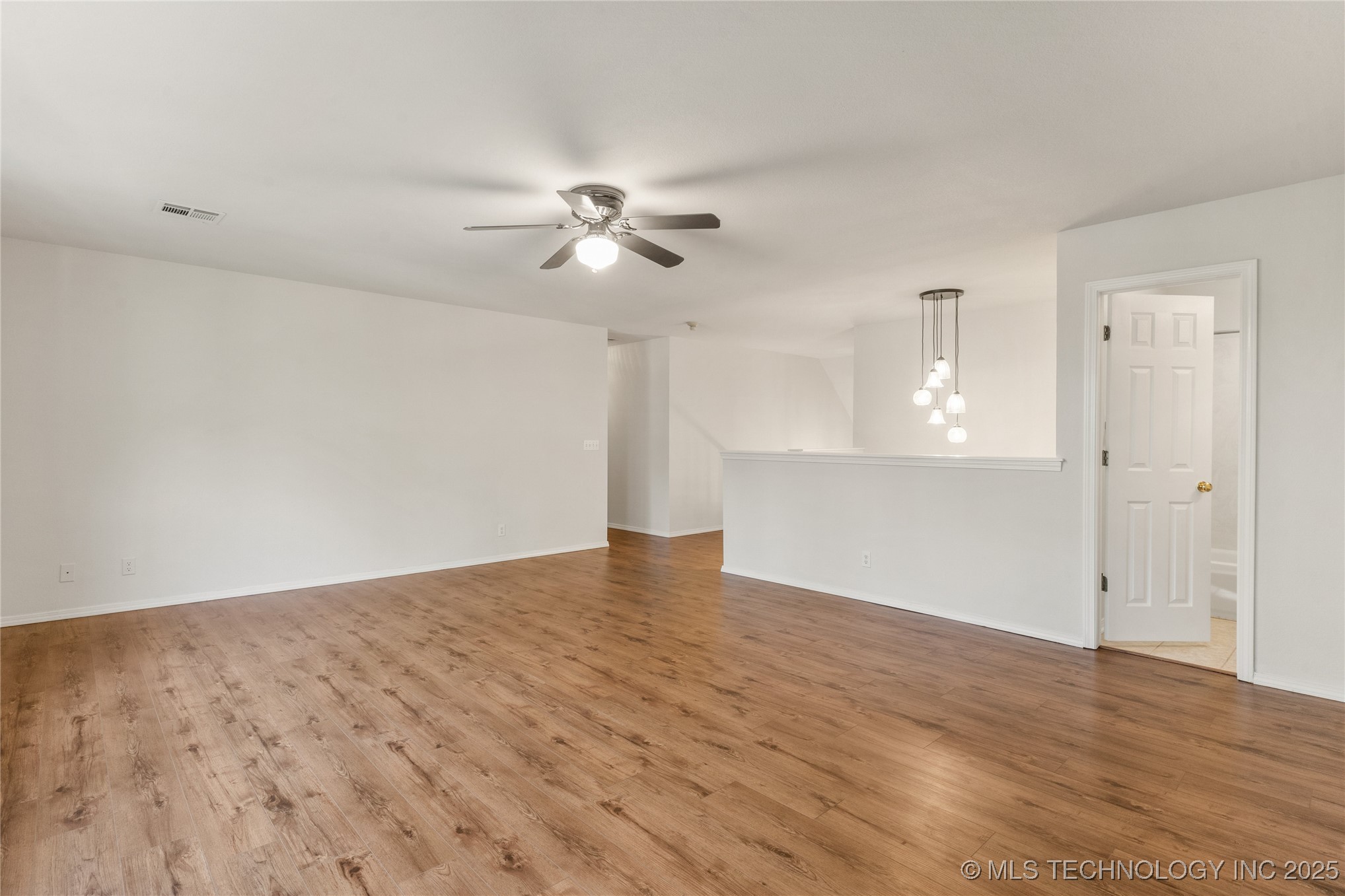 6723 E 97th Street Property Photo 46