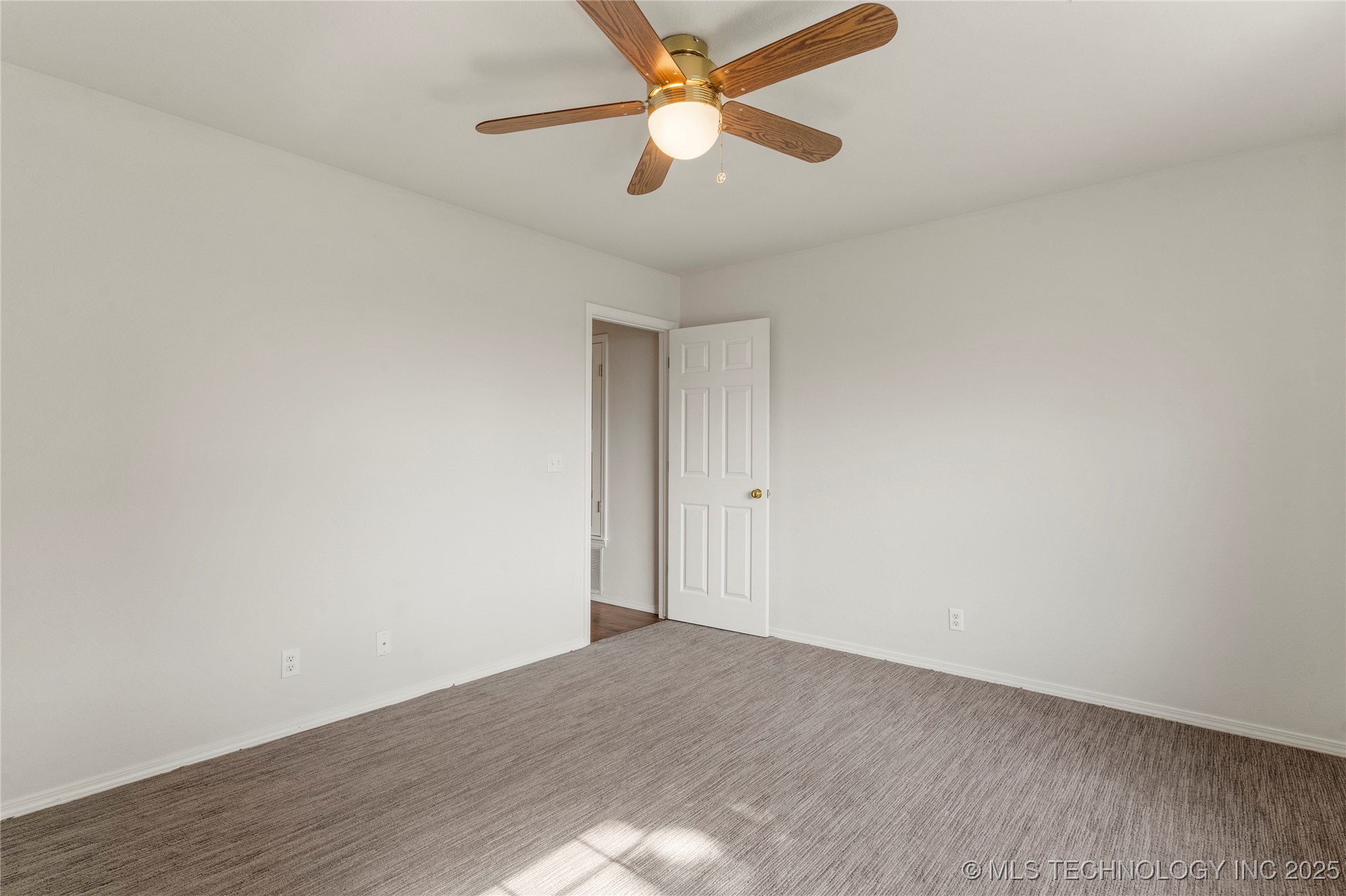 6723 E 97th Street Property Photo 56