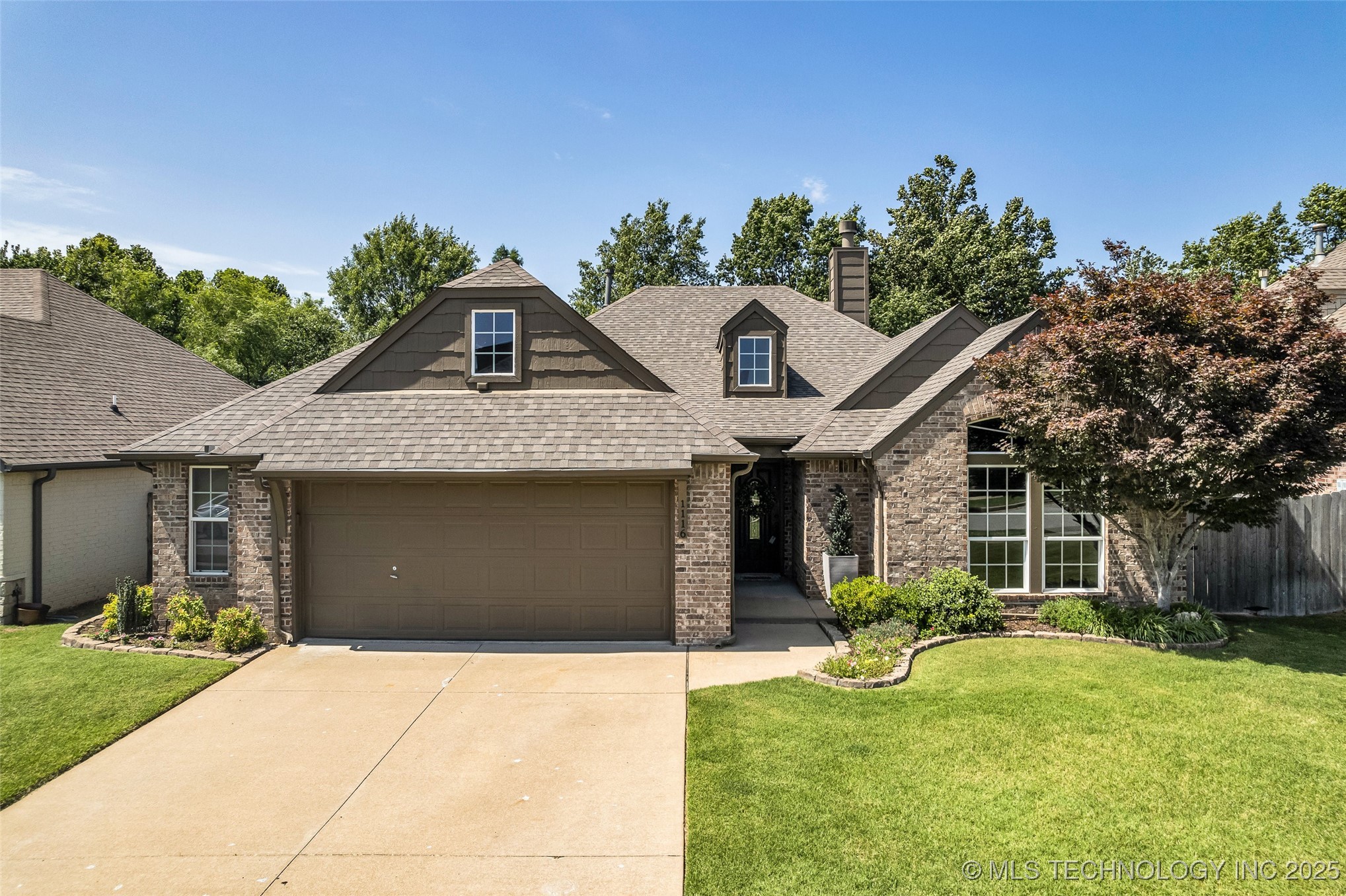 1116 W Fargo Drive Property Photo 1