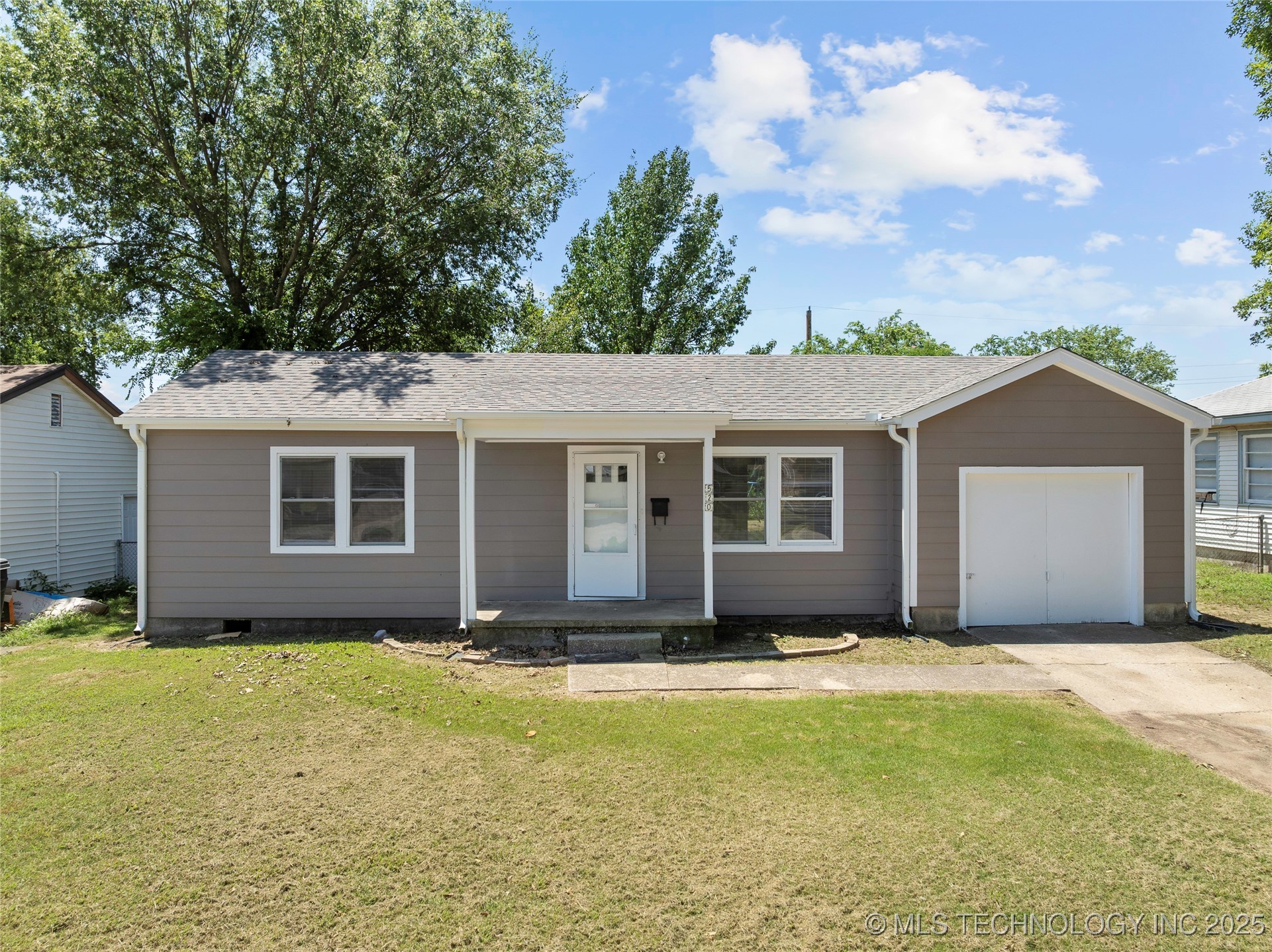 520 Oak Property Photo 1