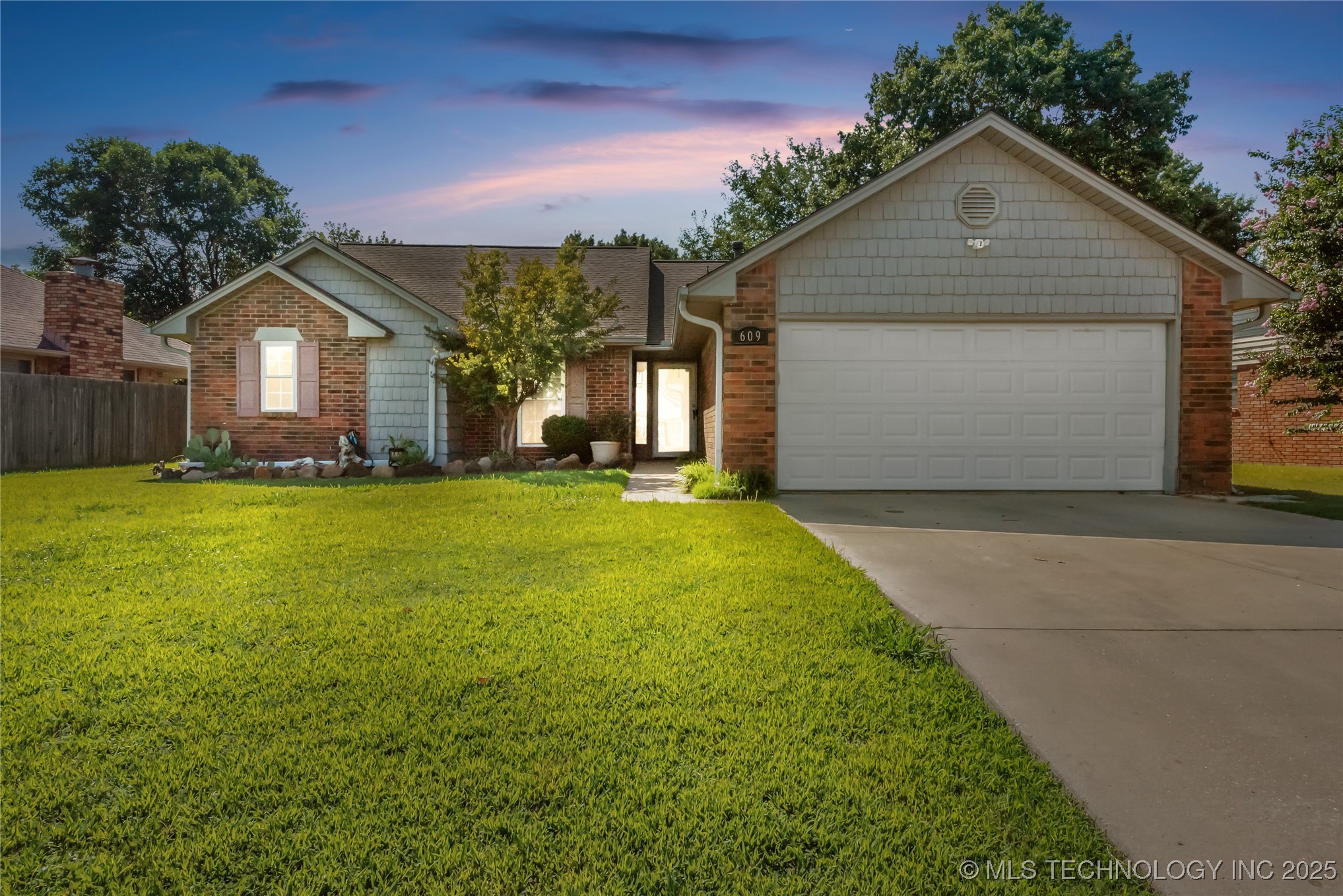 609 Foltz Lane Property Photo 1