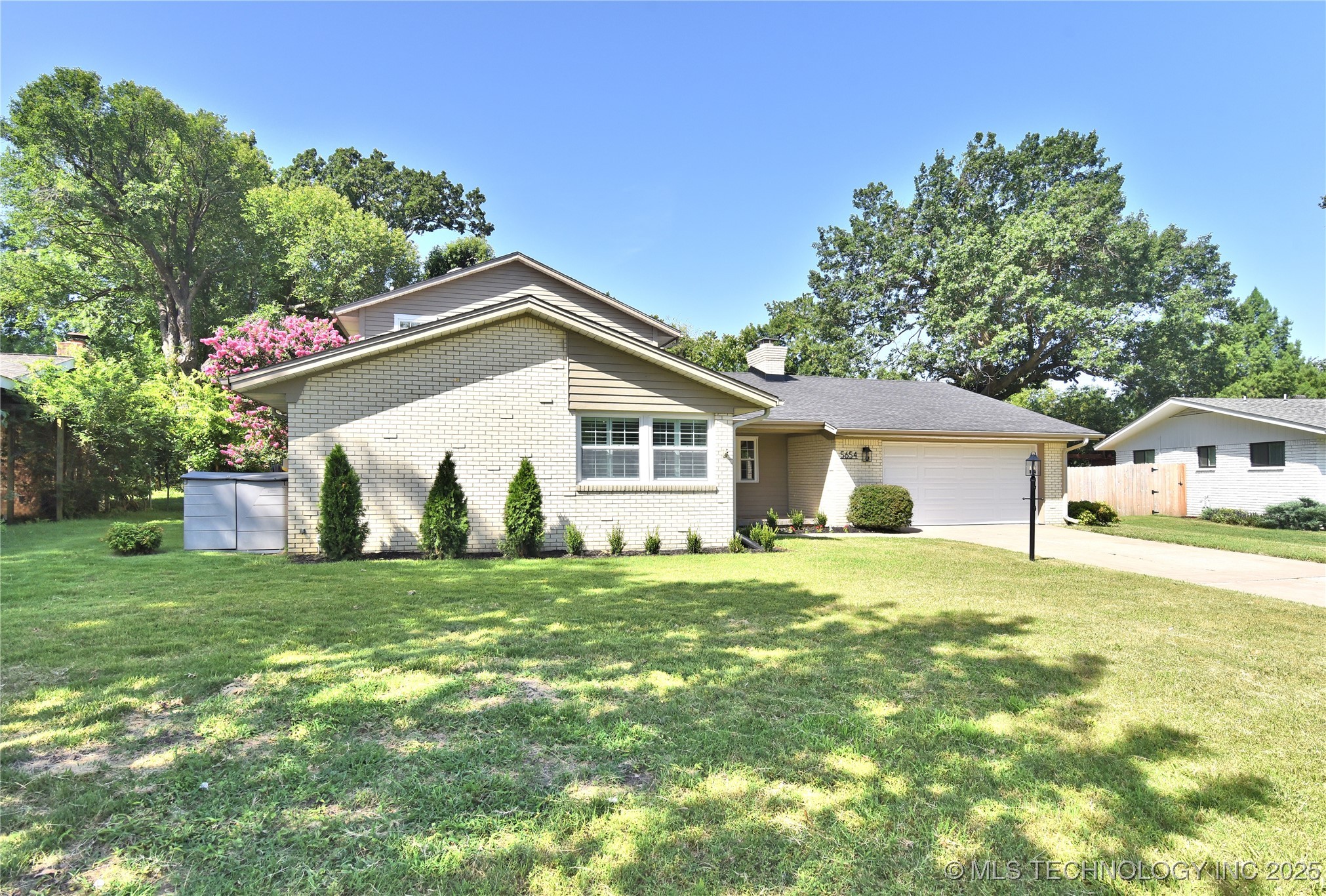 5654 S Marion Avenue Property Photo 1