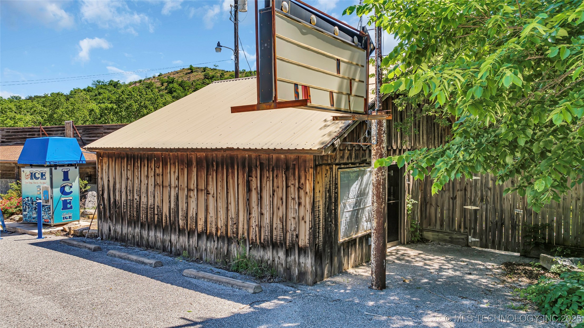 4565 Us Hwy 77 Property Photo 14