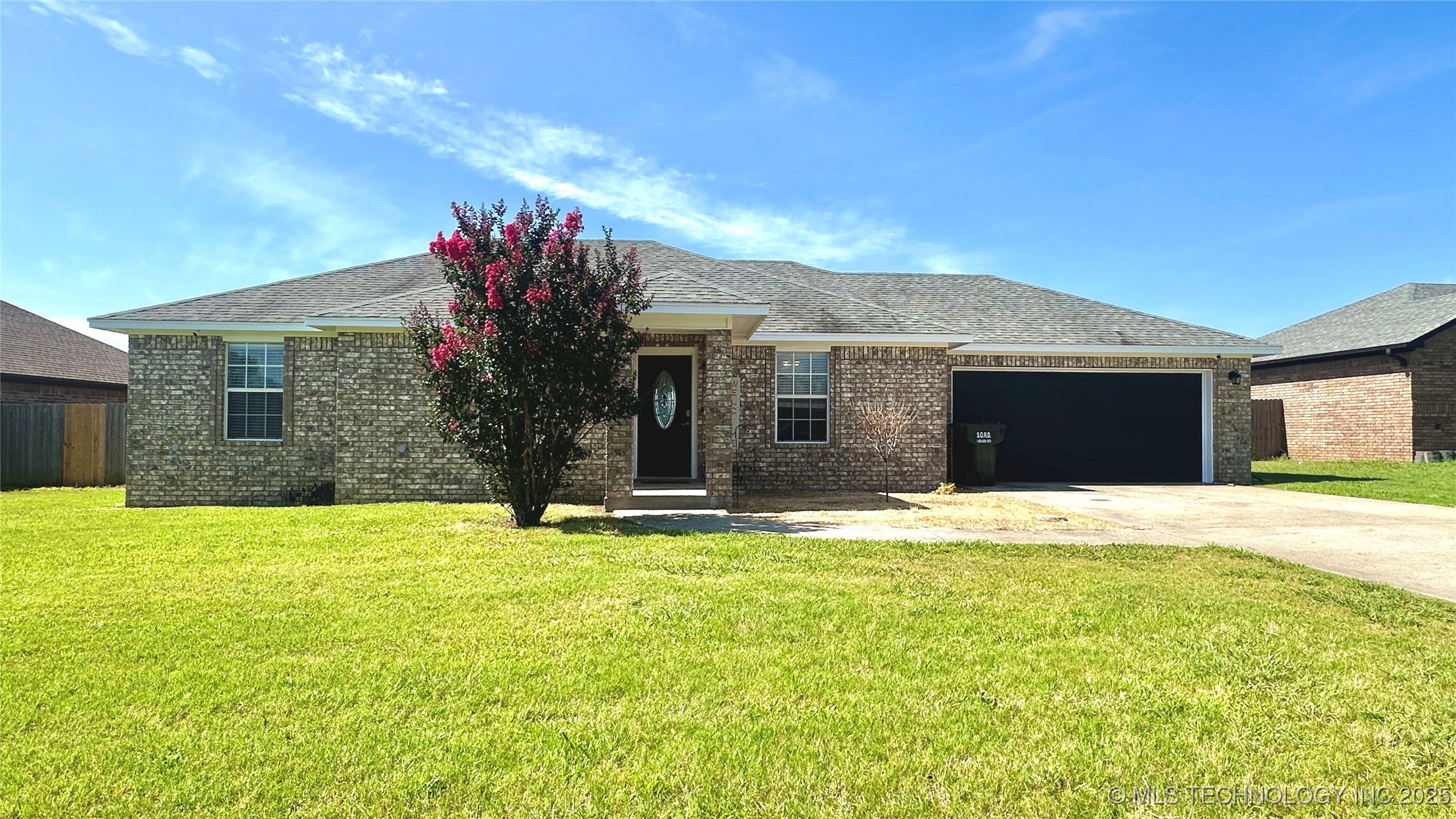 185 Laurel Property Photo 1