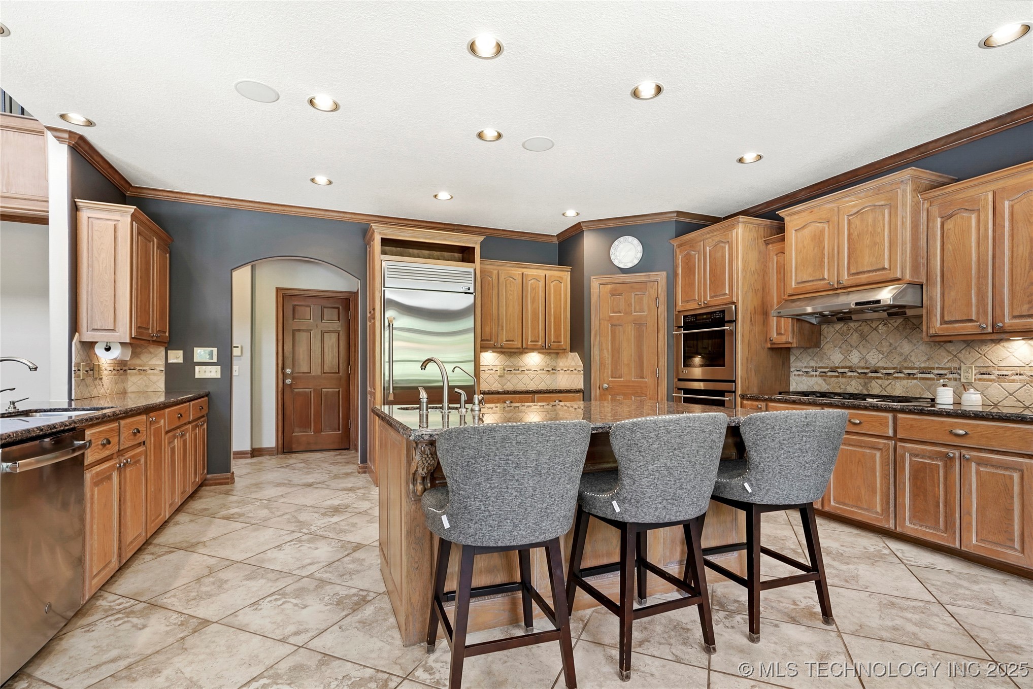 6805 E 115th Place Property Photo 13