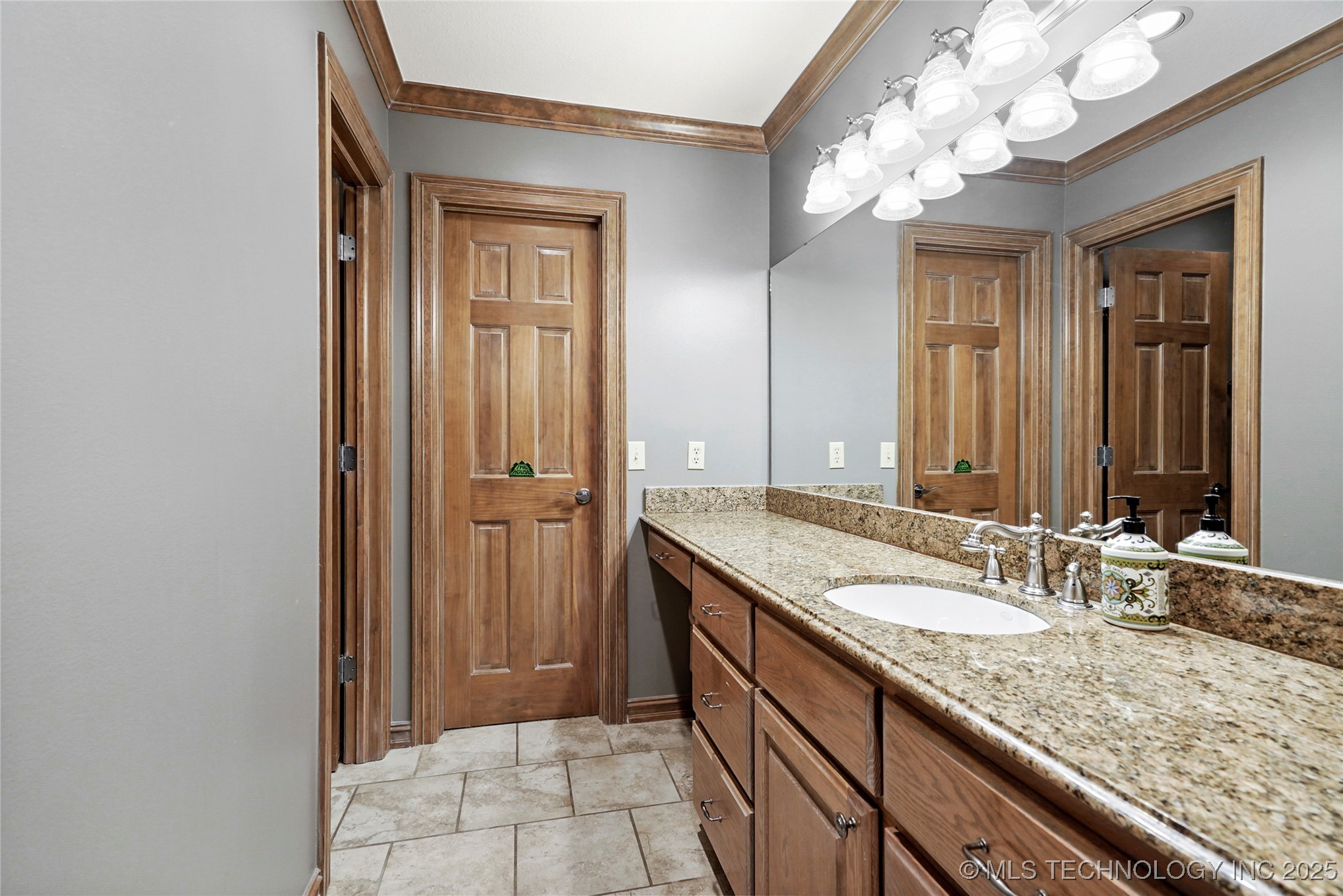6805 E 115th Place Property Photo 38