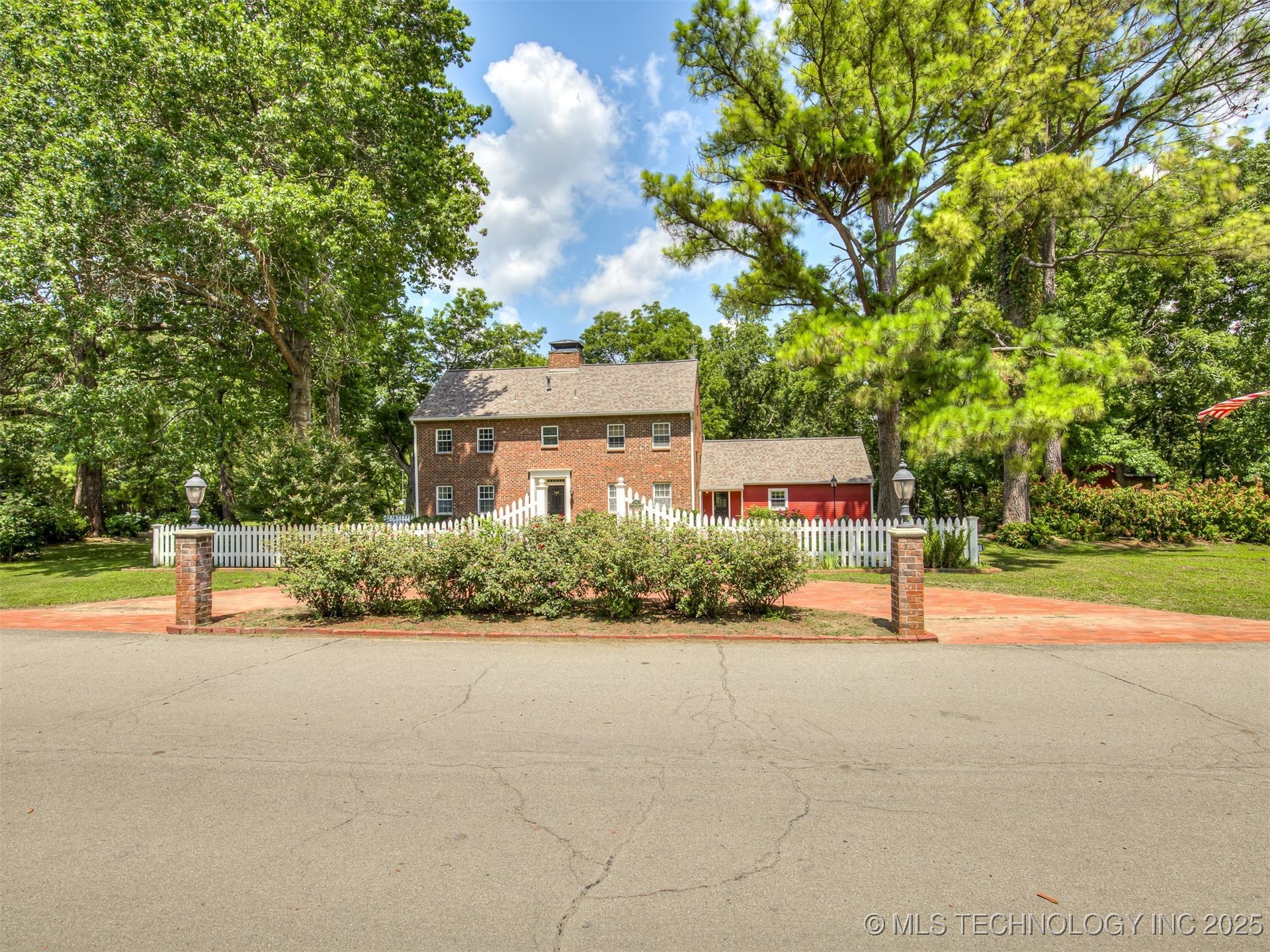 148 Spunky Creek Drive Property Photo 1