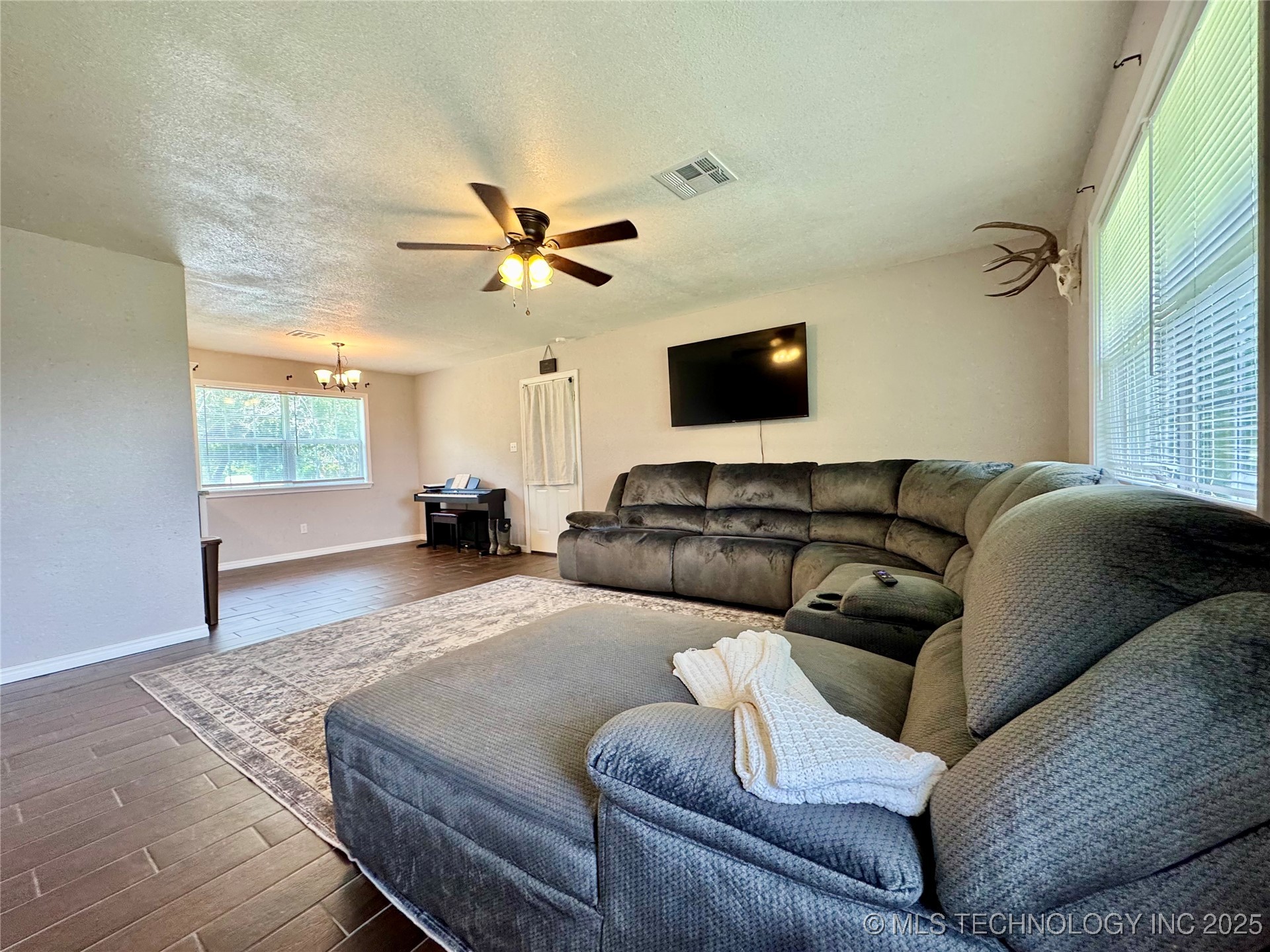 1404 Compelube Road Property Photo 7