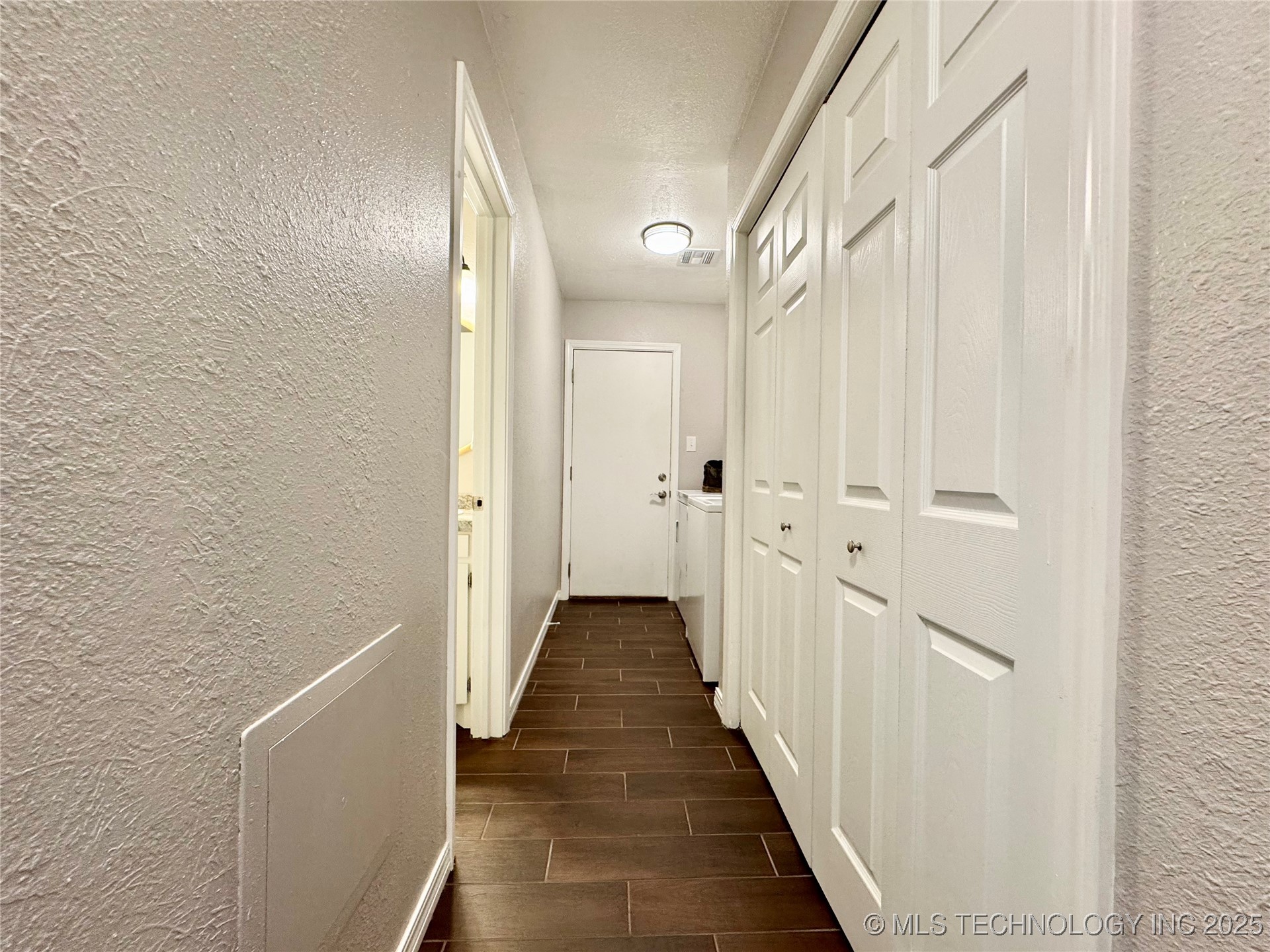 1404 Compelube Road Property Photo 14