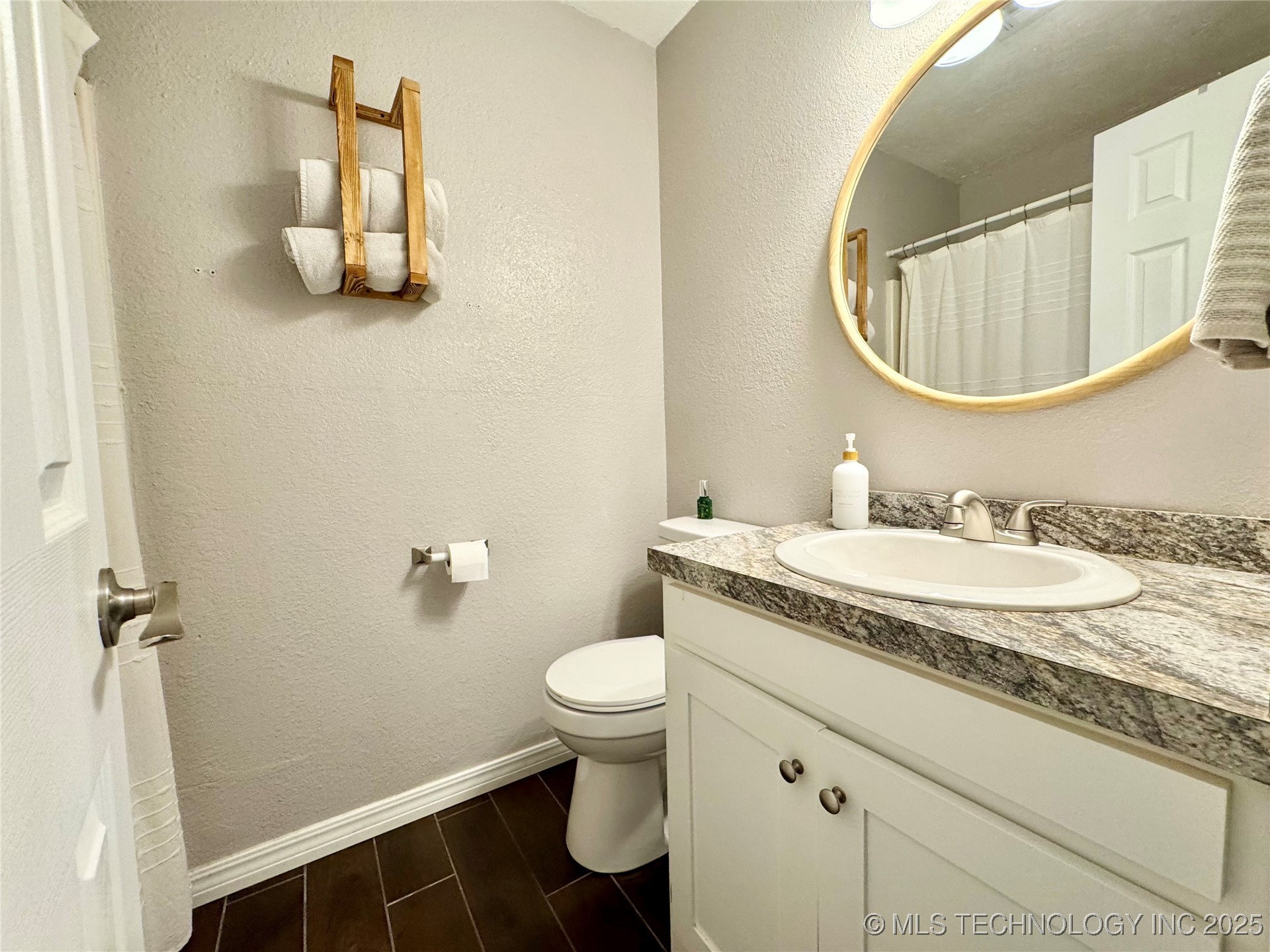 1404 Compelube Road Property Photo 17