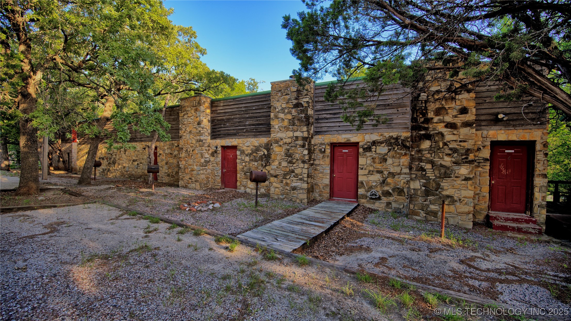 5144 Us-77 Property Photo 1