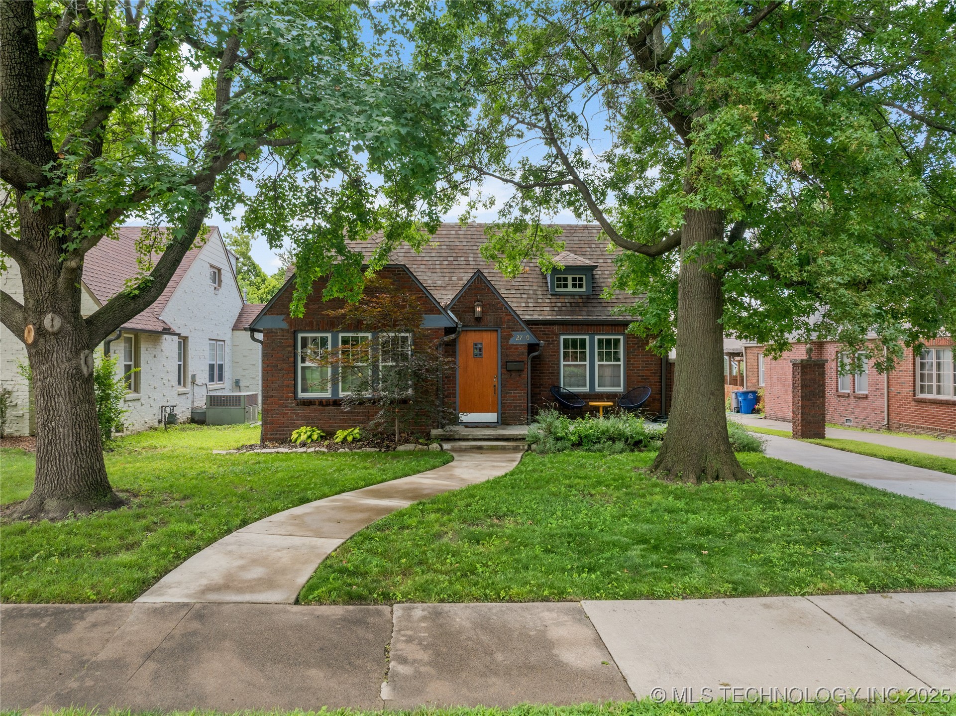 2720 E 13th Street Property Photo 1