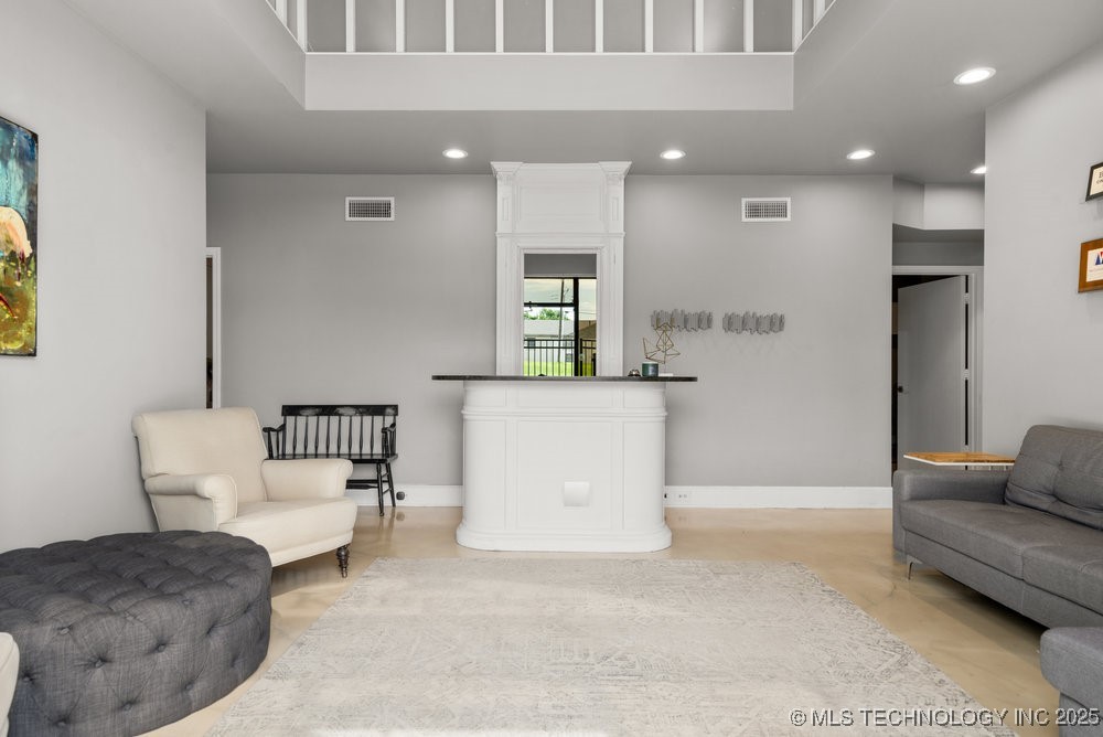 221 S Nogales Avenue Property Photo 8