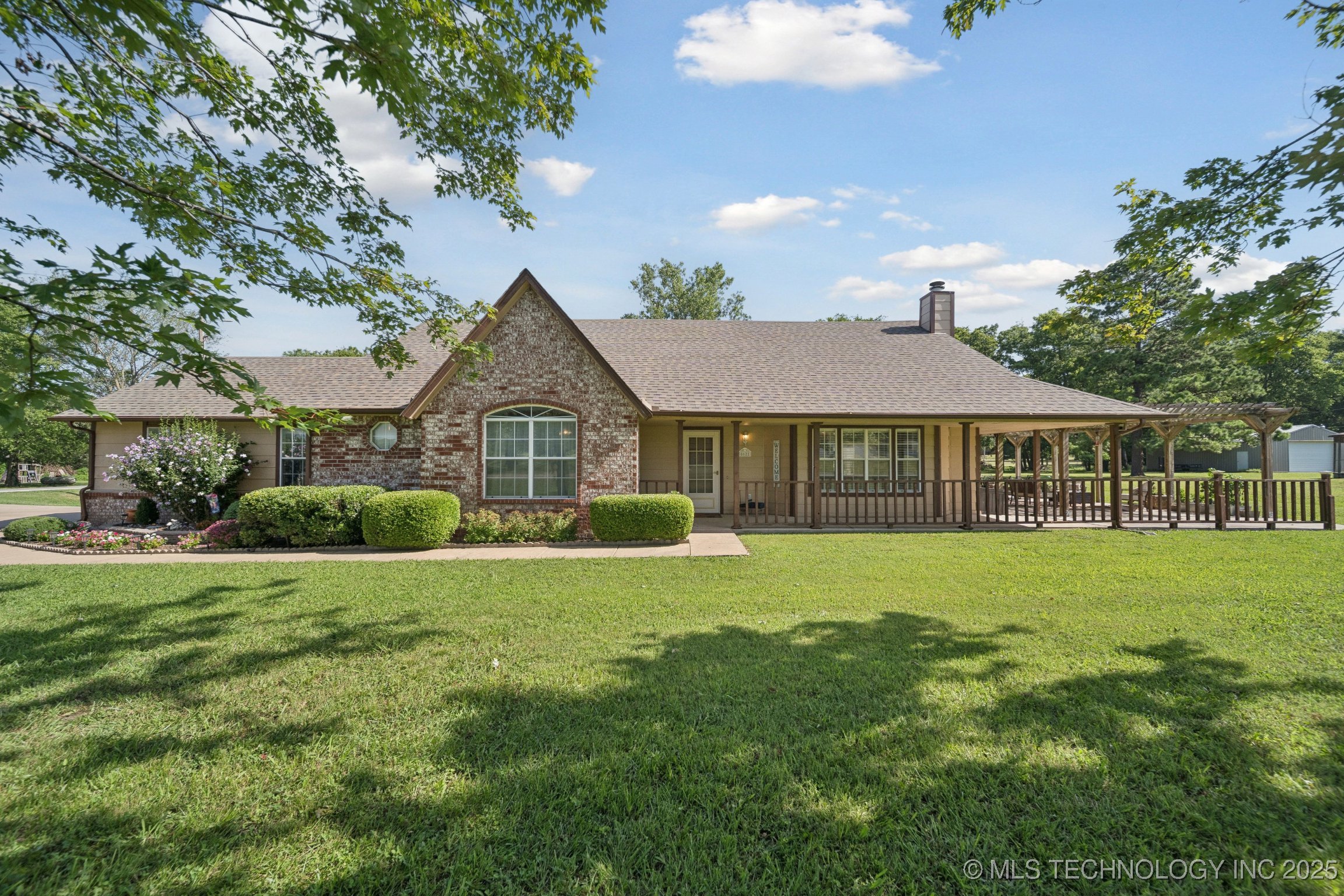 5621 E Hunter Lane Property Photo 1