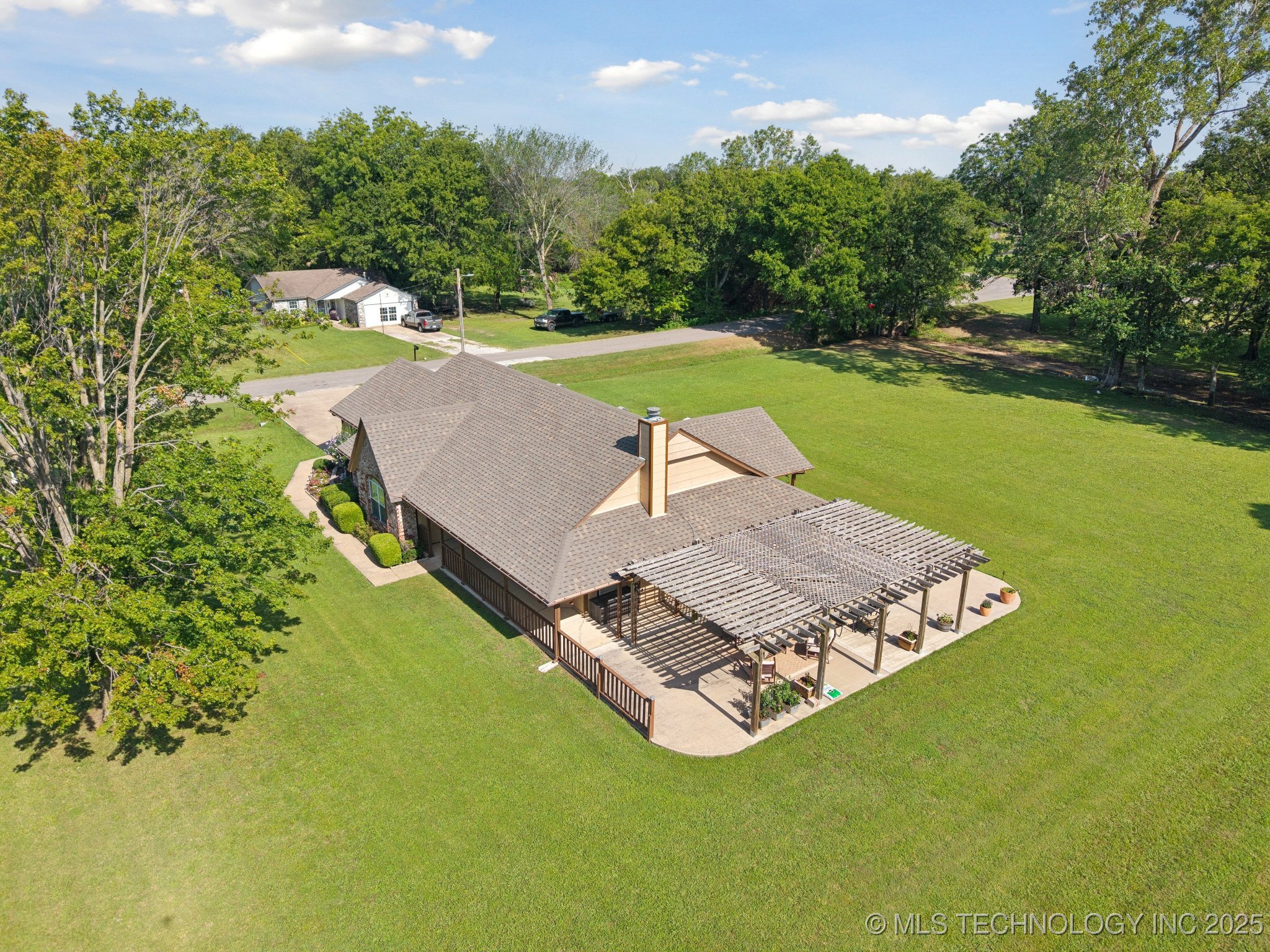 5621 E Hunter Lane Property Photo 3