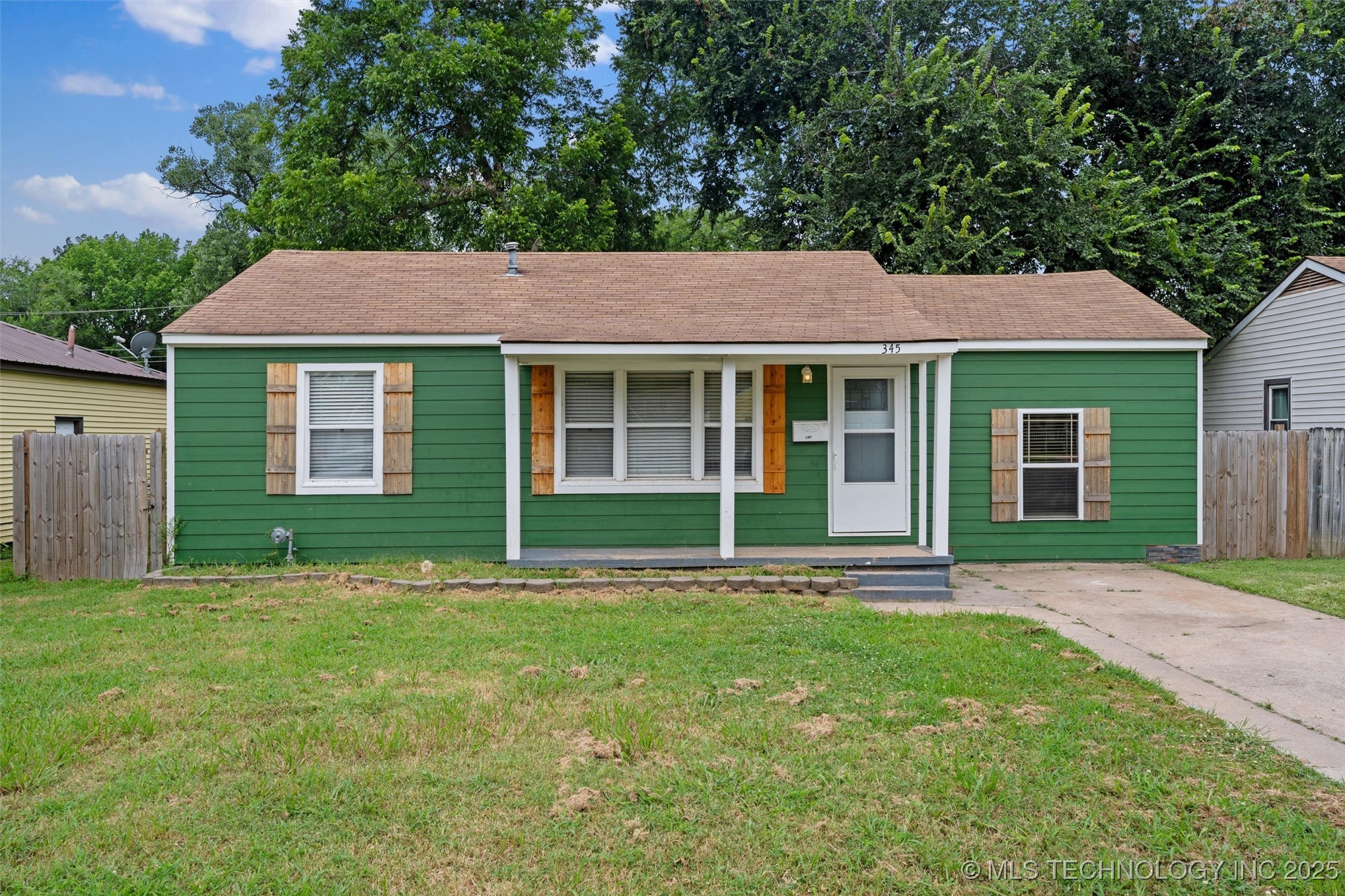 345 N Pine Property Photo 1