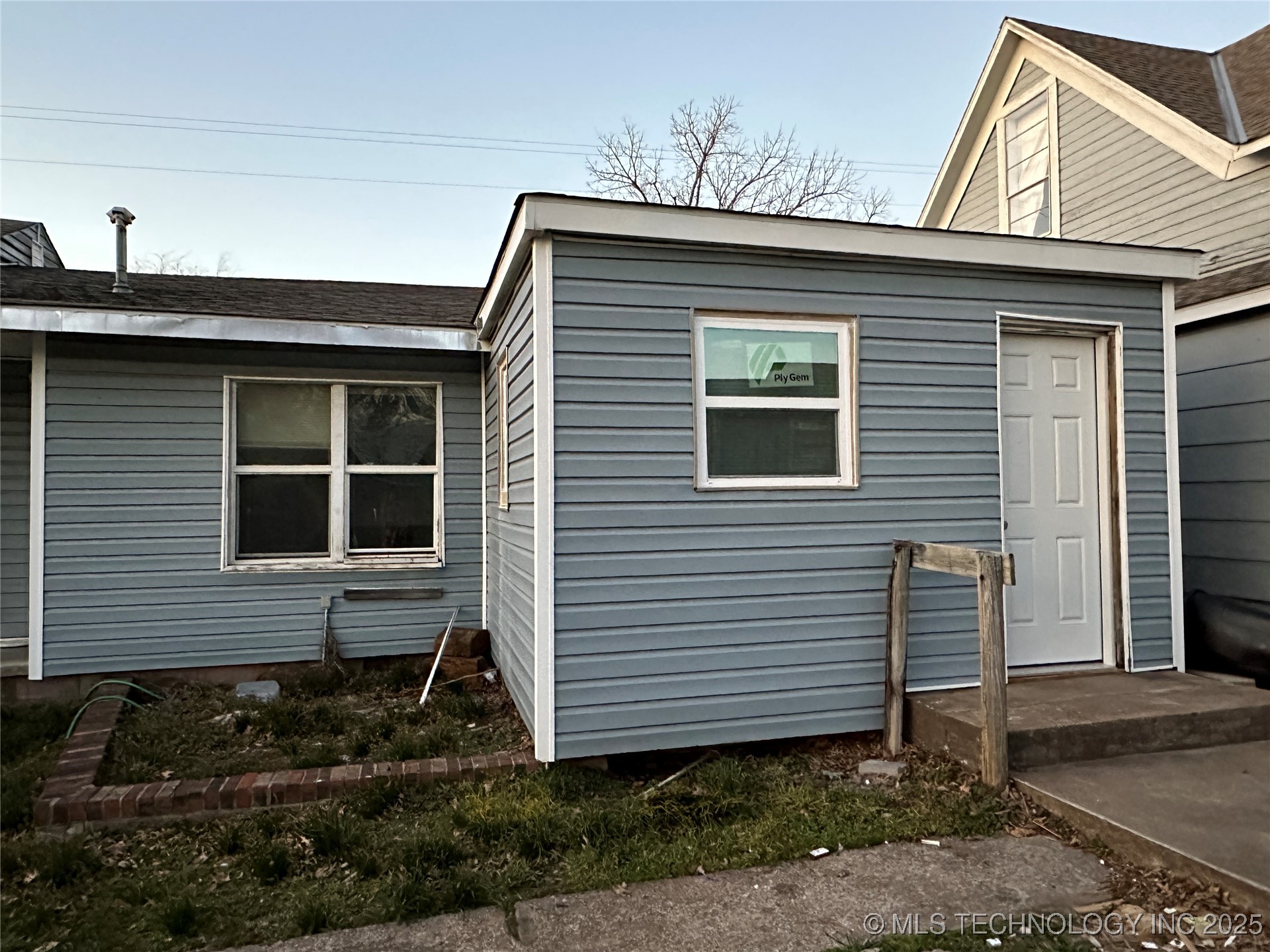 324 N Broadway Street 3 Property Photo 1