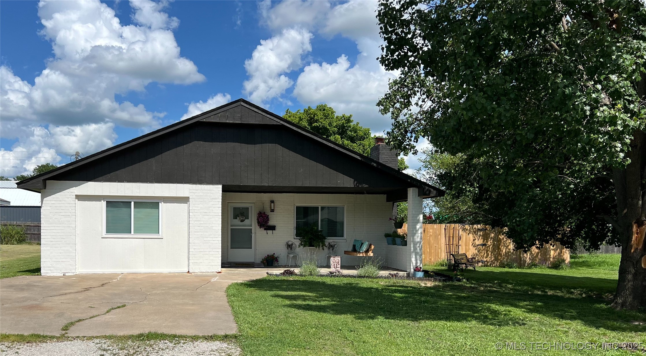 116 S Shawnee Avenue Property Photo 1