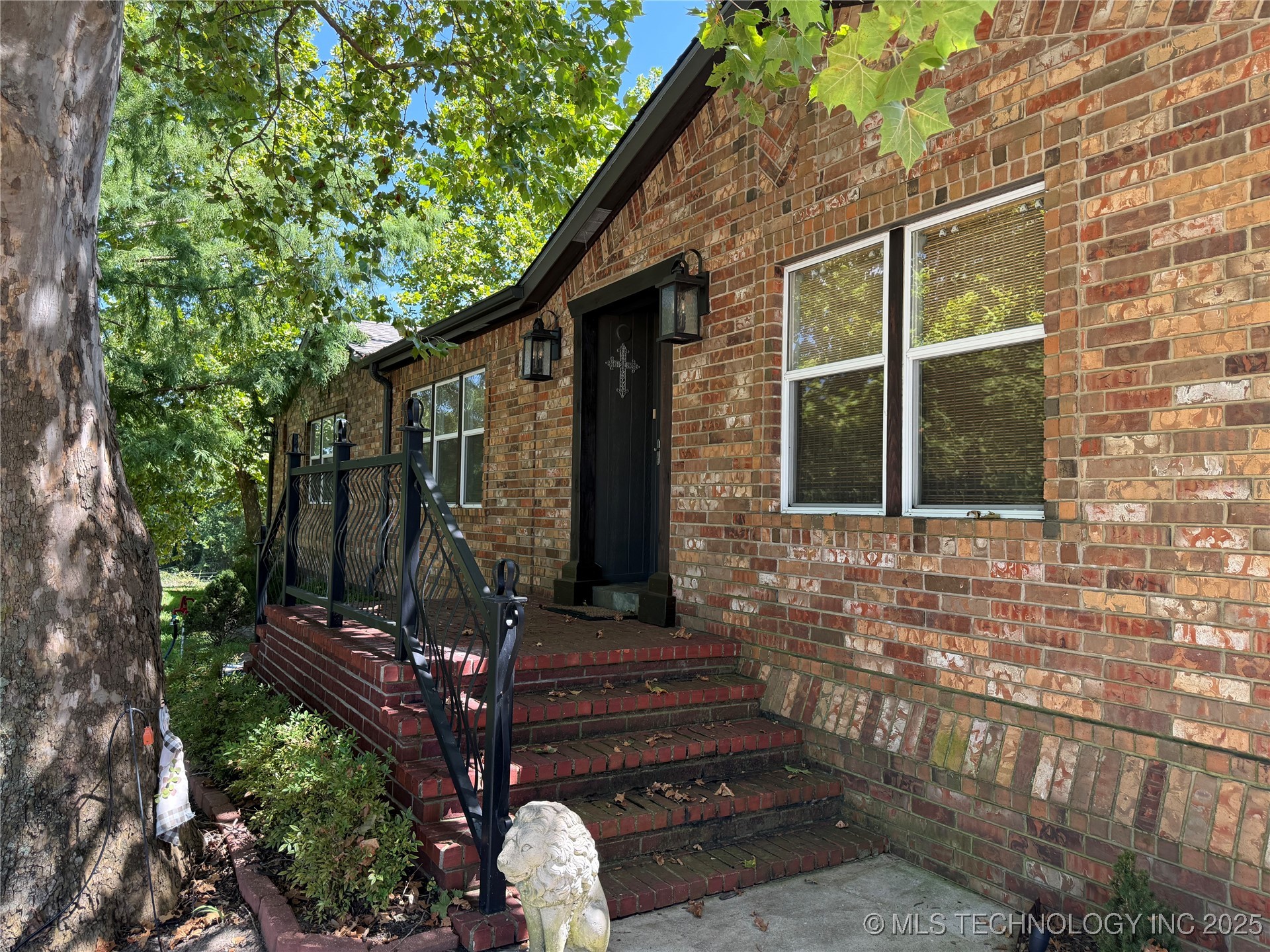 1527 Dillard Road Property Photo 1
