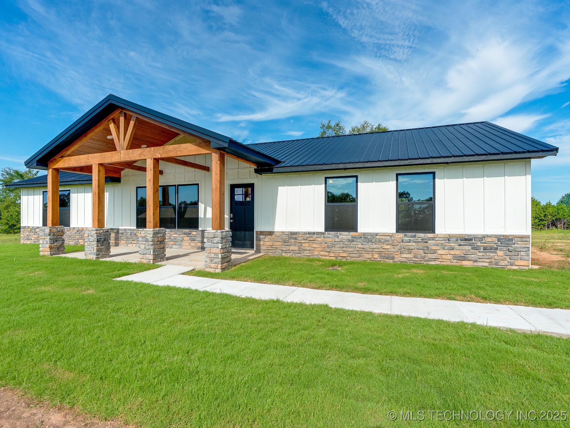 6355 County Road 3560 Property Photo 1