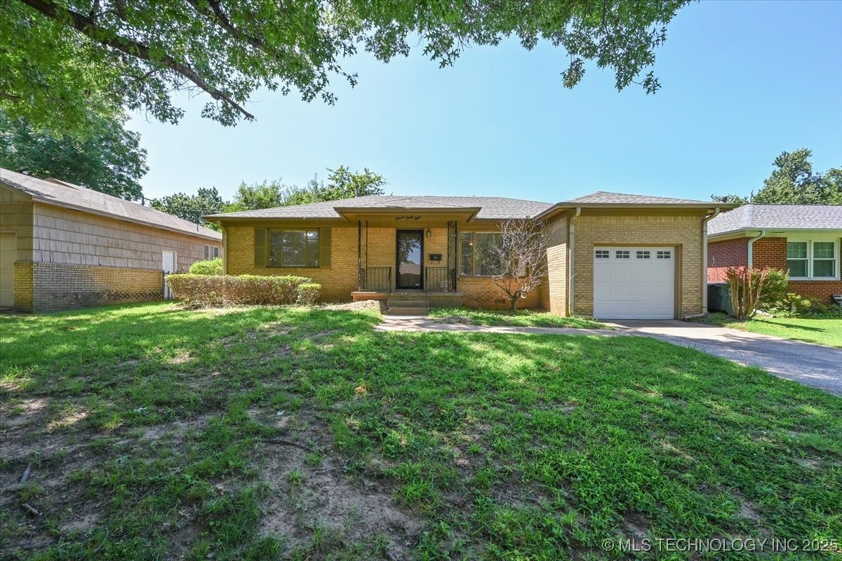 1138 E 53rd Place Property Photo 1