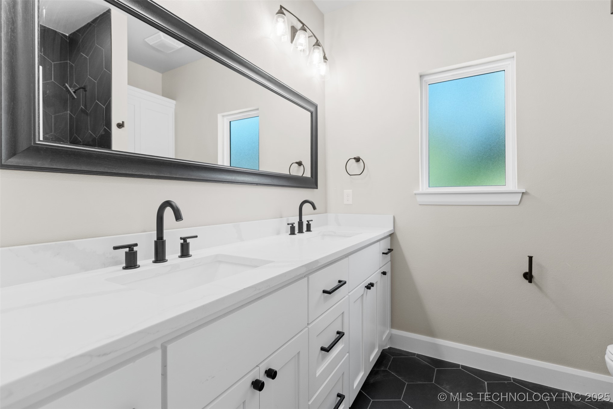12466 W 91st Place S Property Photo 15