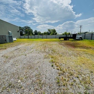 223 S Main Street Property Photo 9