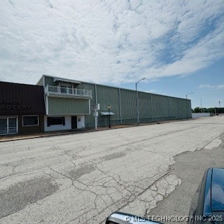 223 S Main Street Property Photo 16