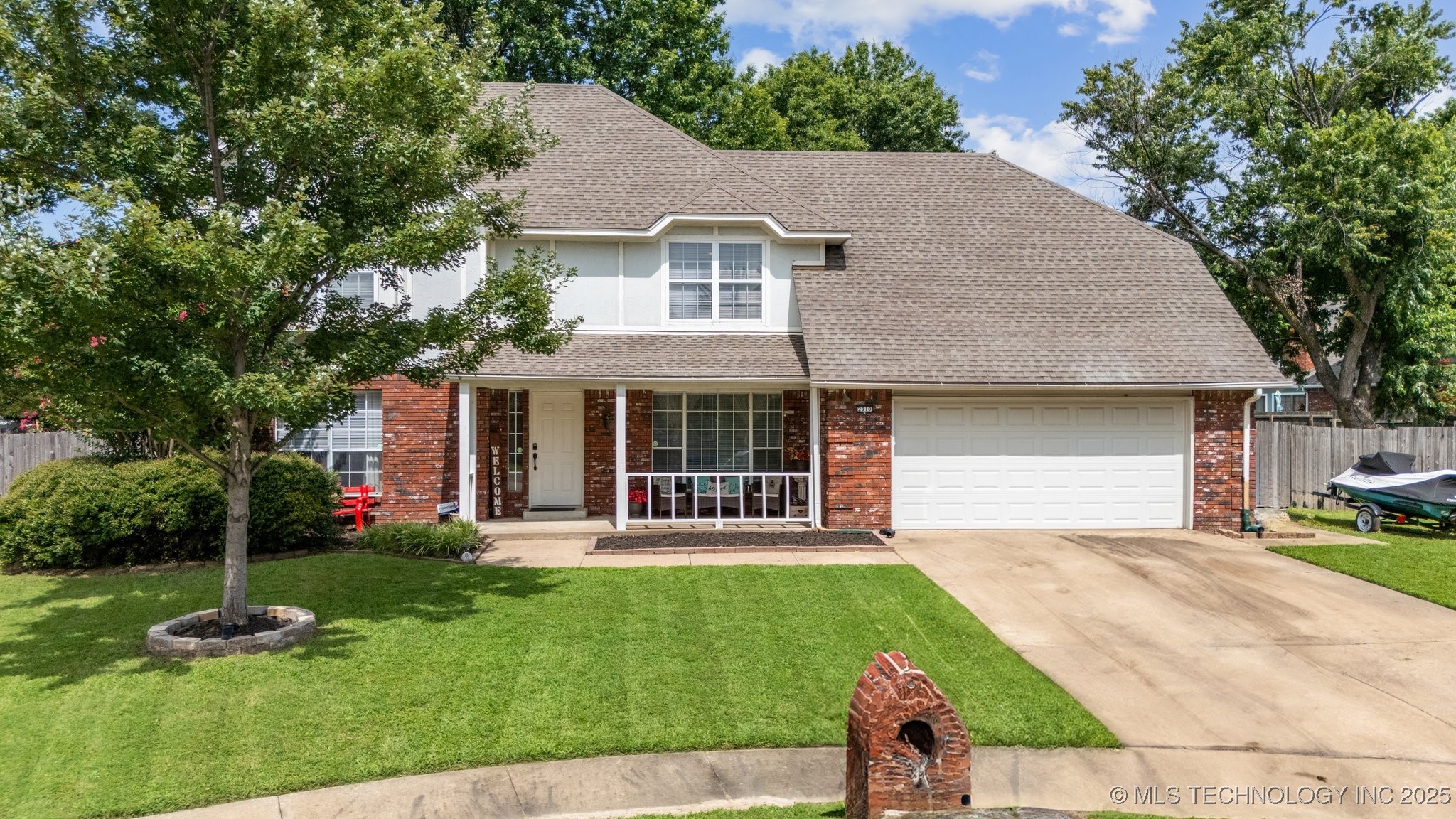 2310 W Waco Court Property Photo 1