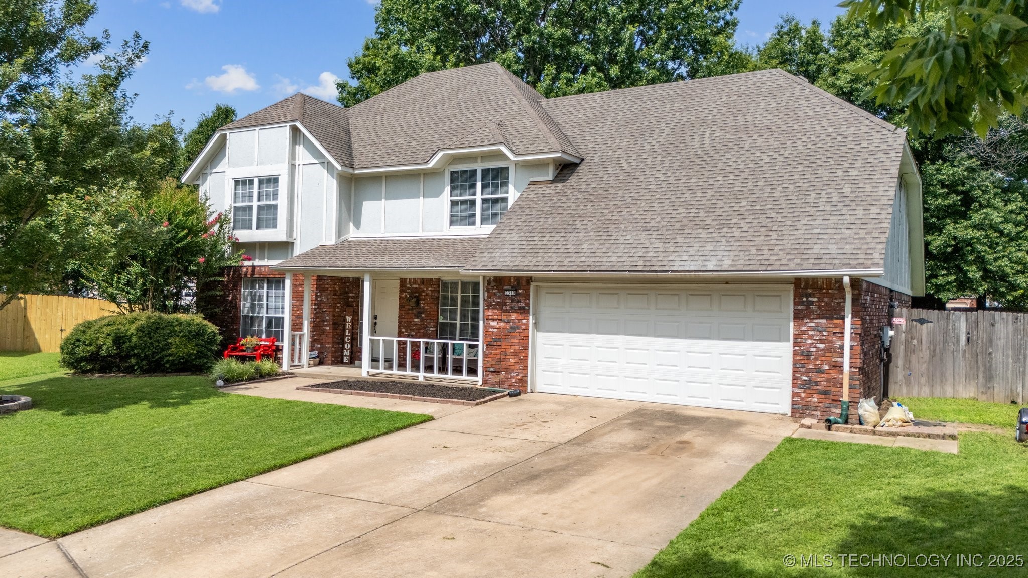 2310 W Waco Court Property Photo 2